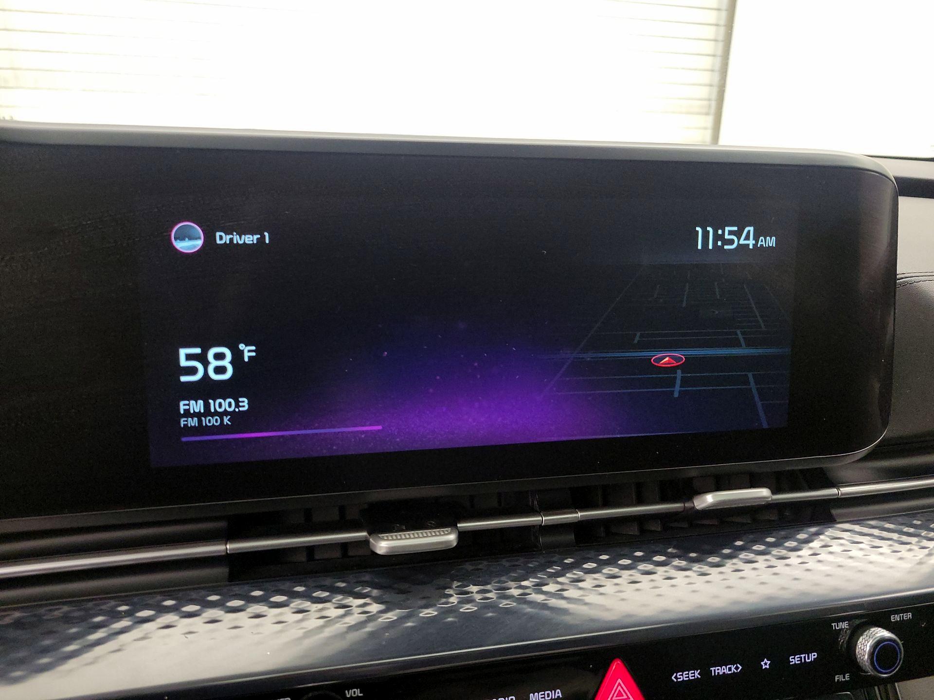 Thumbnail: 2022 Kia Carnival - 14