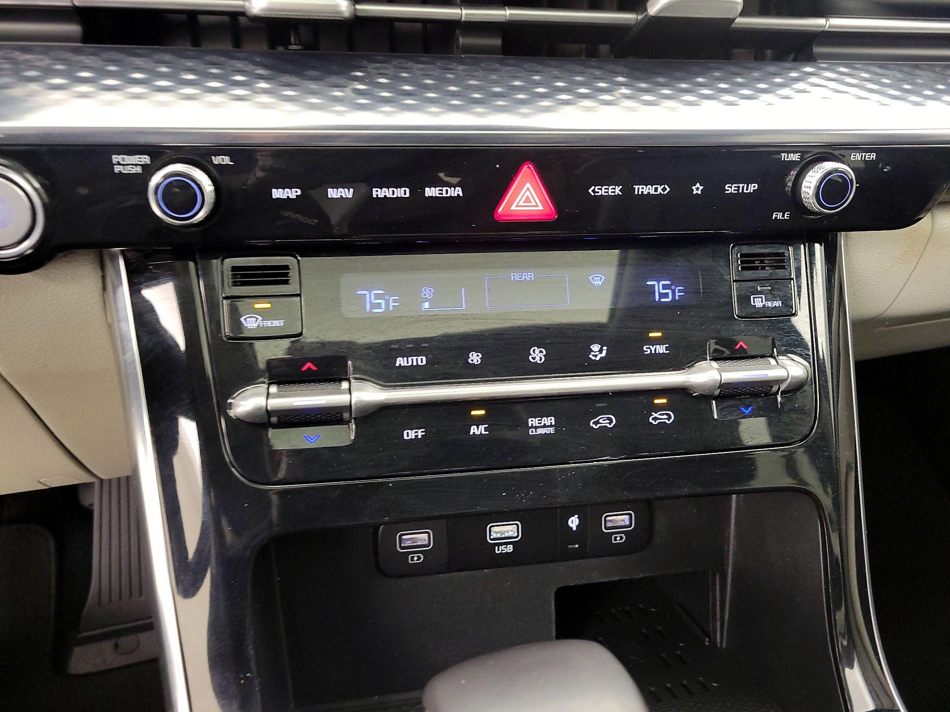 Thumbnail: 2022 Kia Carnival - 15