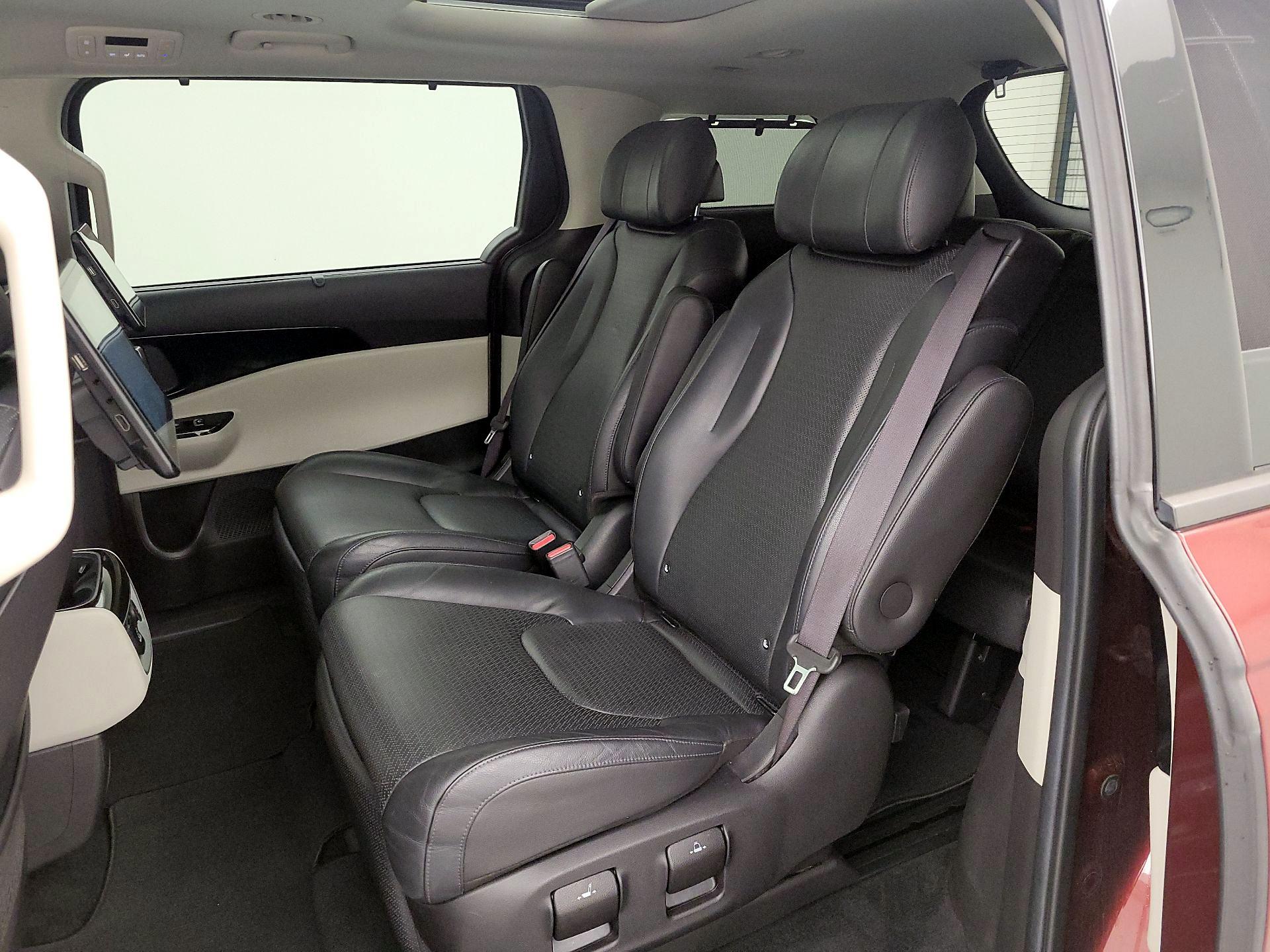 Thumbnail: 2022 Kia Carnival - 19