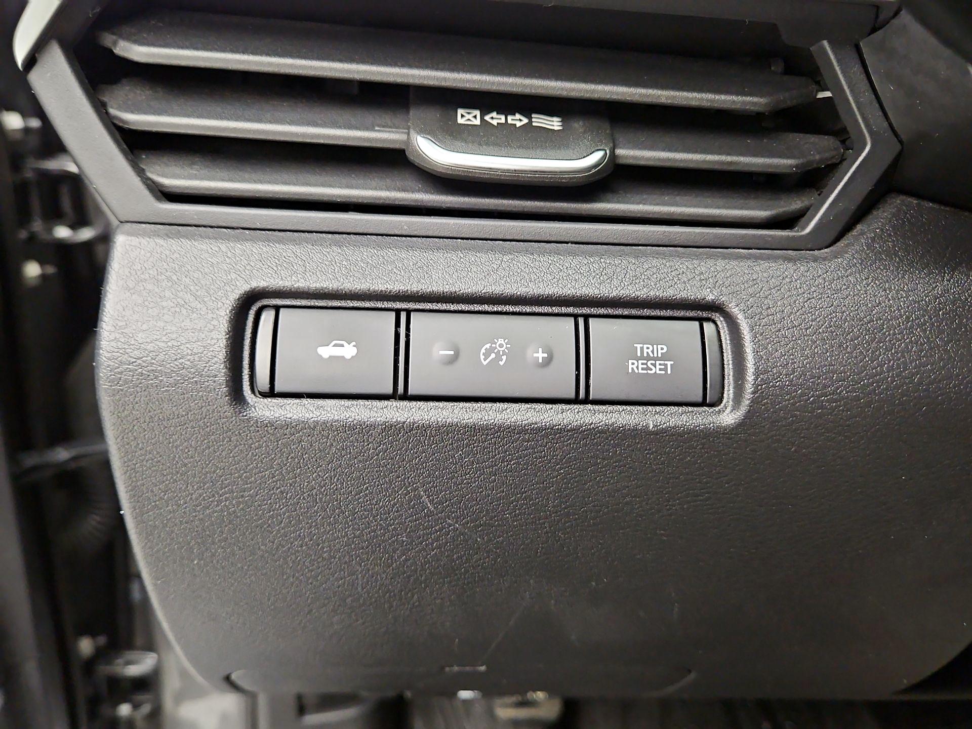 Thumbnail: 2019 Nissan Altima - 13