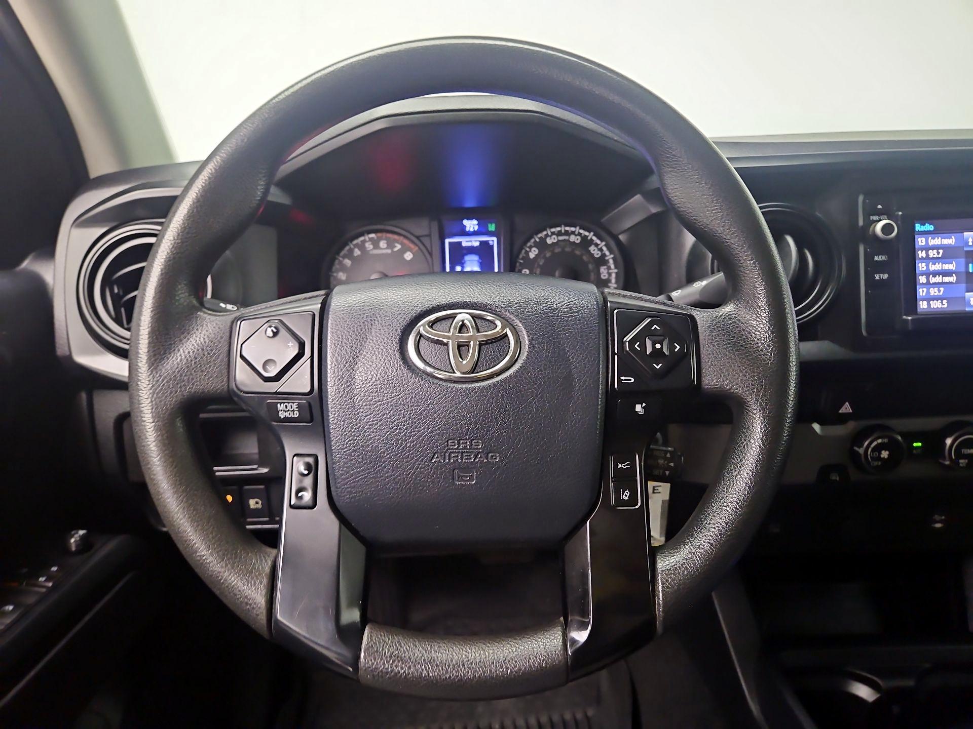 Thumbnail: 2019 Toyota Tacoma - 10