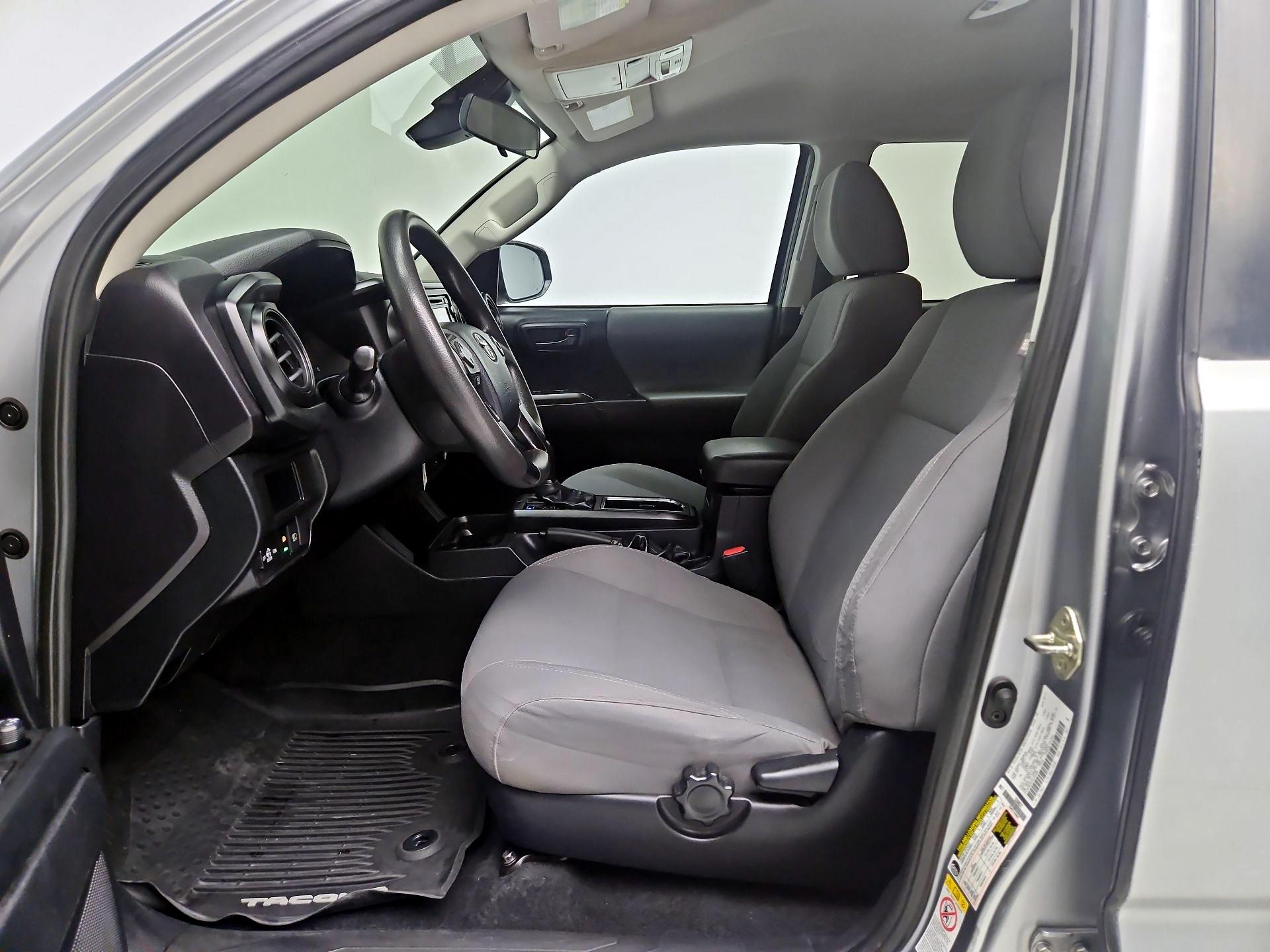 Thumbnail: 2019 Toyota Tacoma - 11