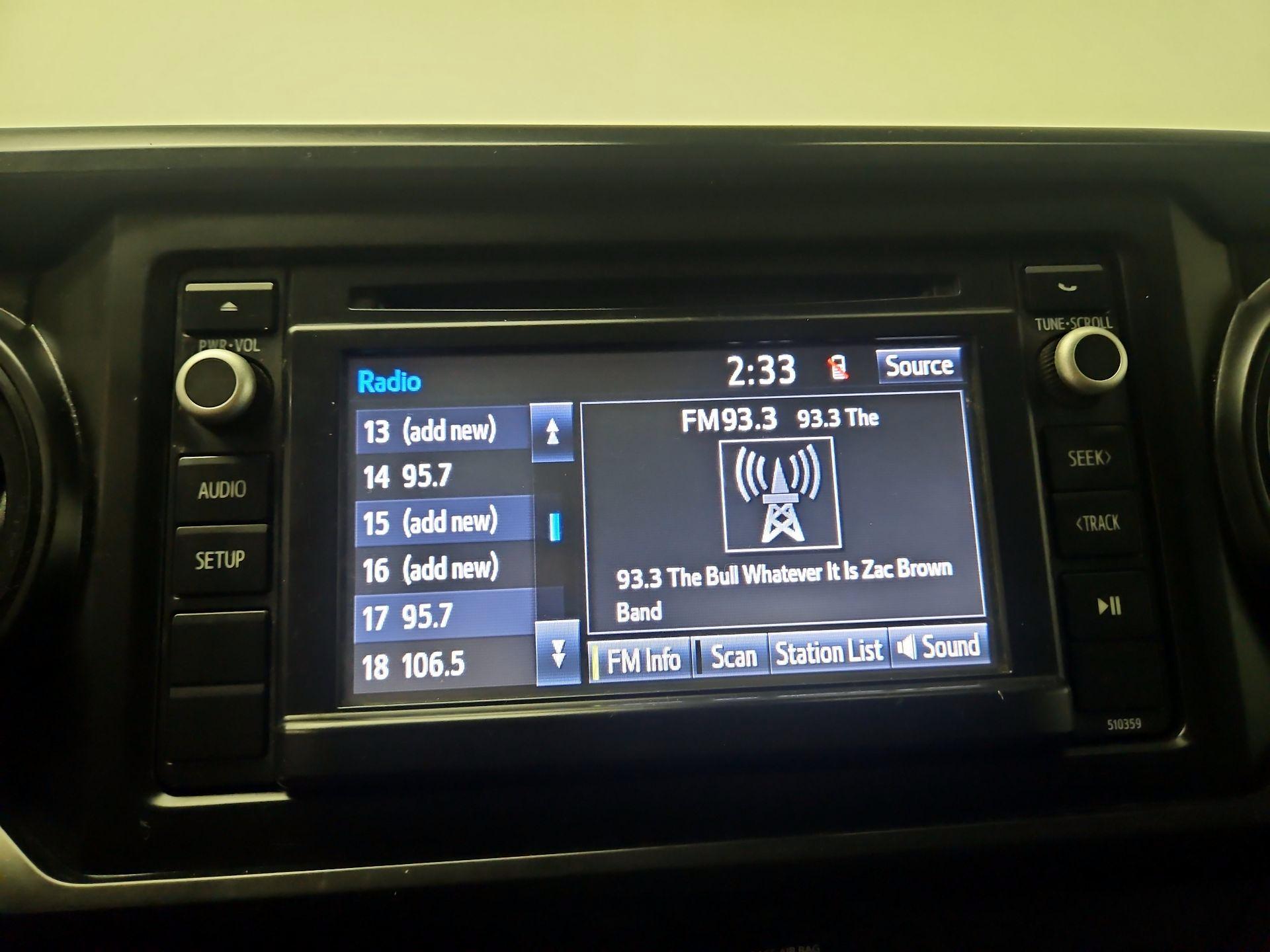 Thumbnail: 2019 Toyota Tacoma - 14