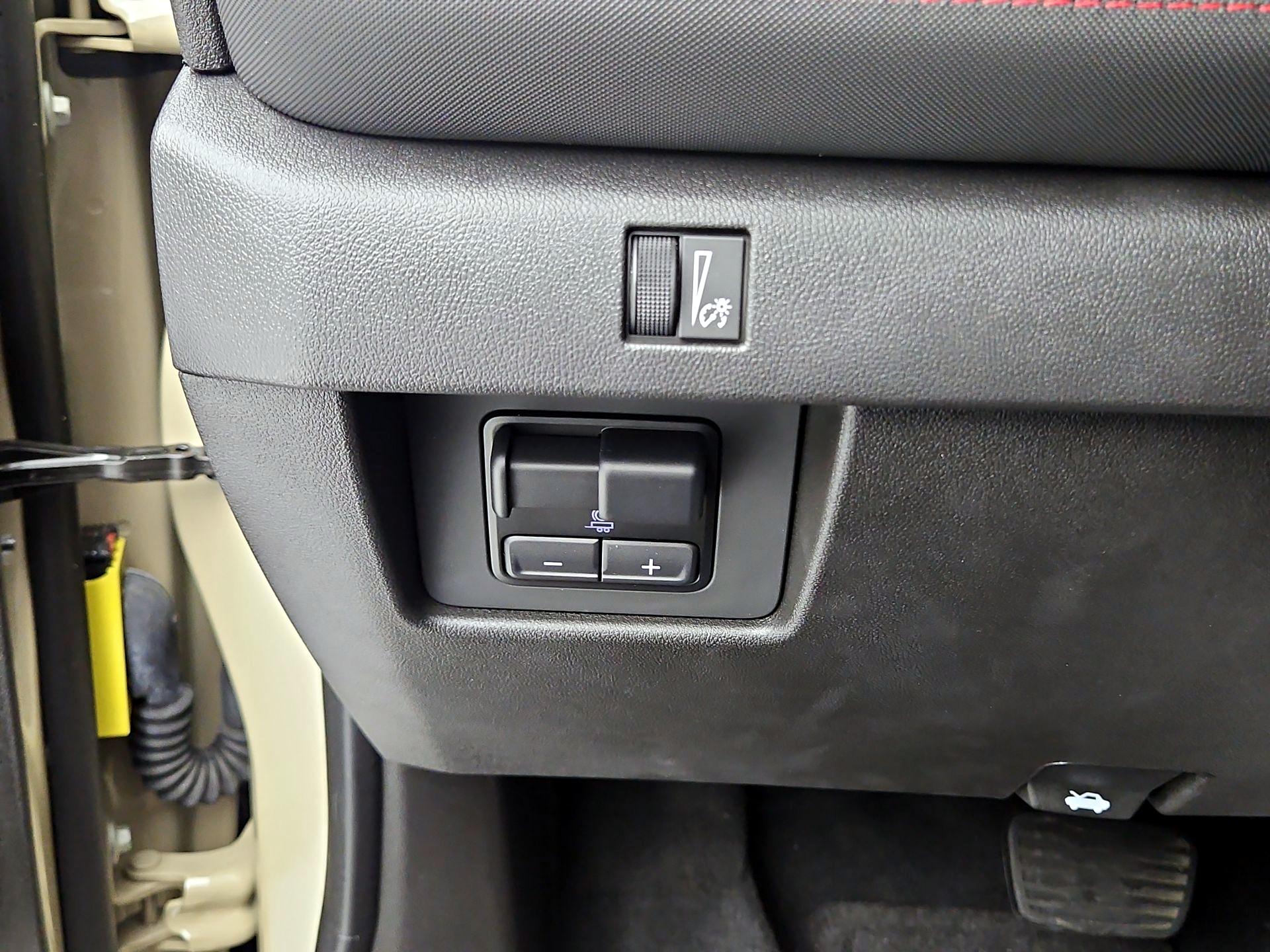 Thumbnail: 2024 Chevrolet Colorado - 13