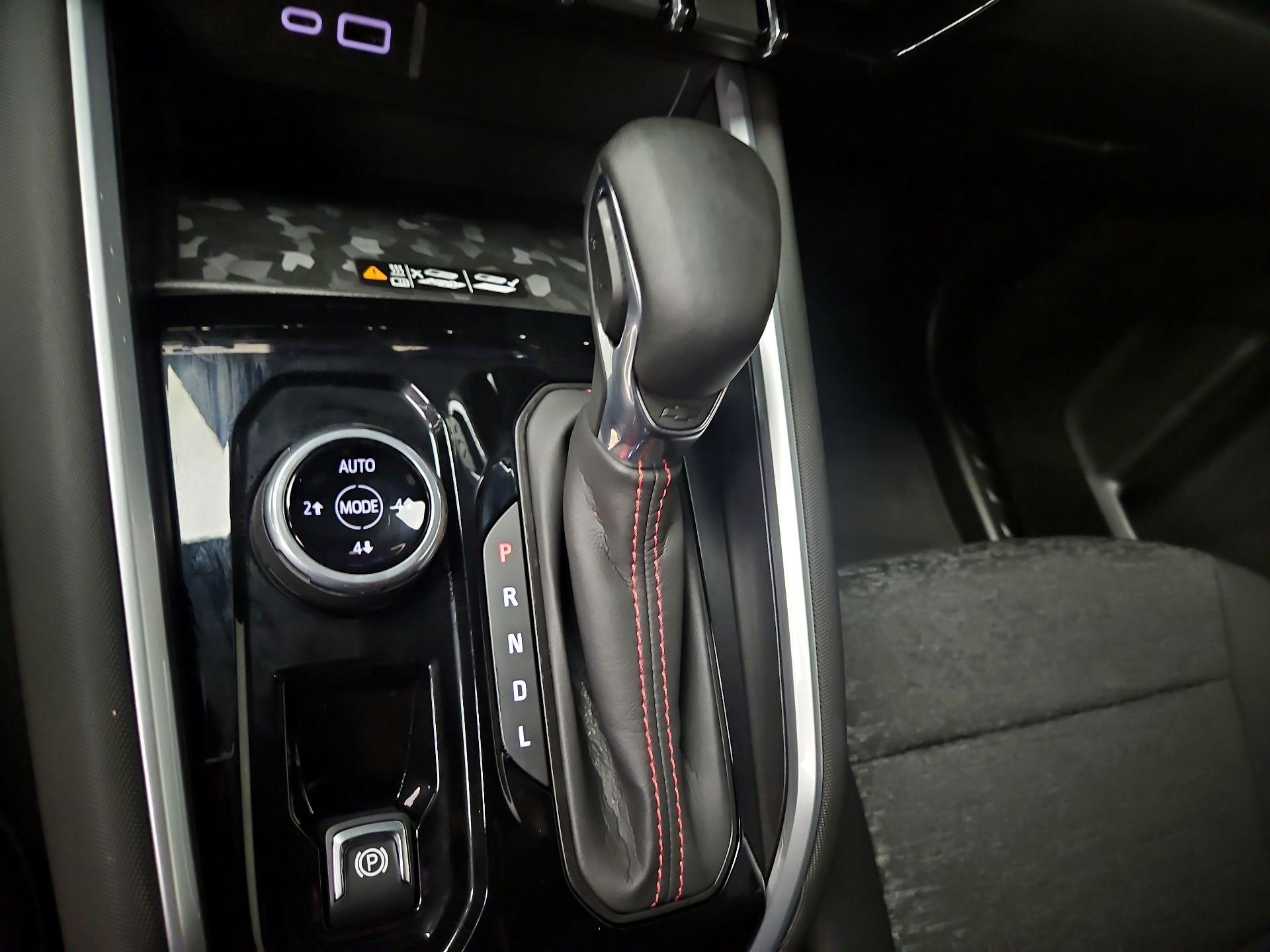 Thumbnail: 2024 Chevrolet Colorado - 17