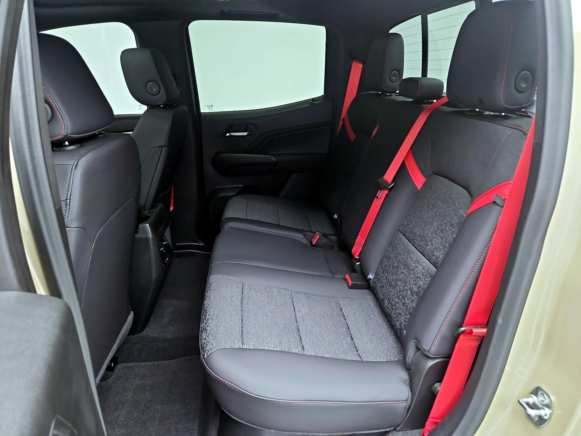 Thumbnail: 2024 Chevrolet Colorado - 20