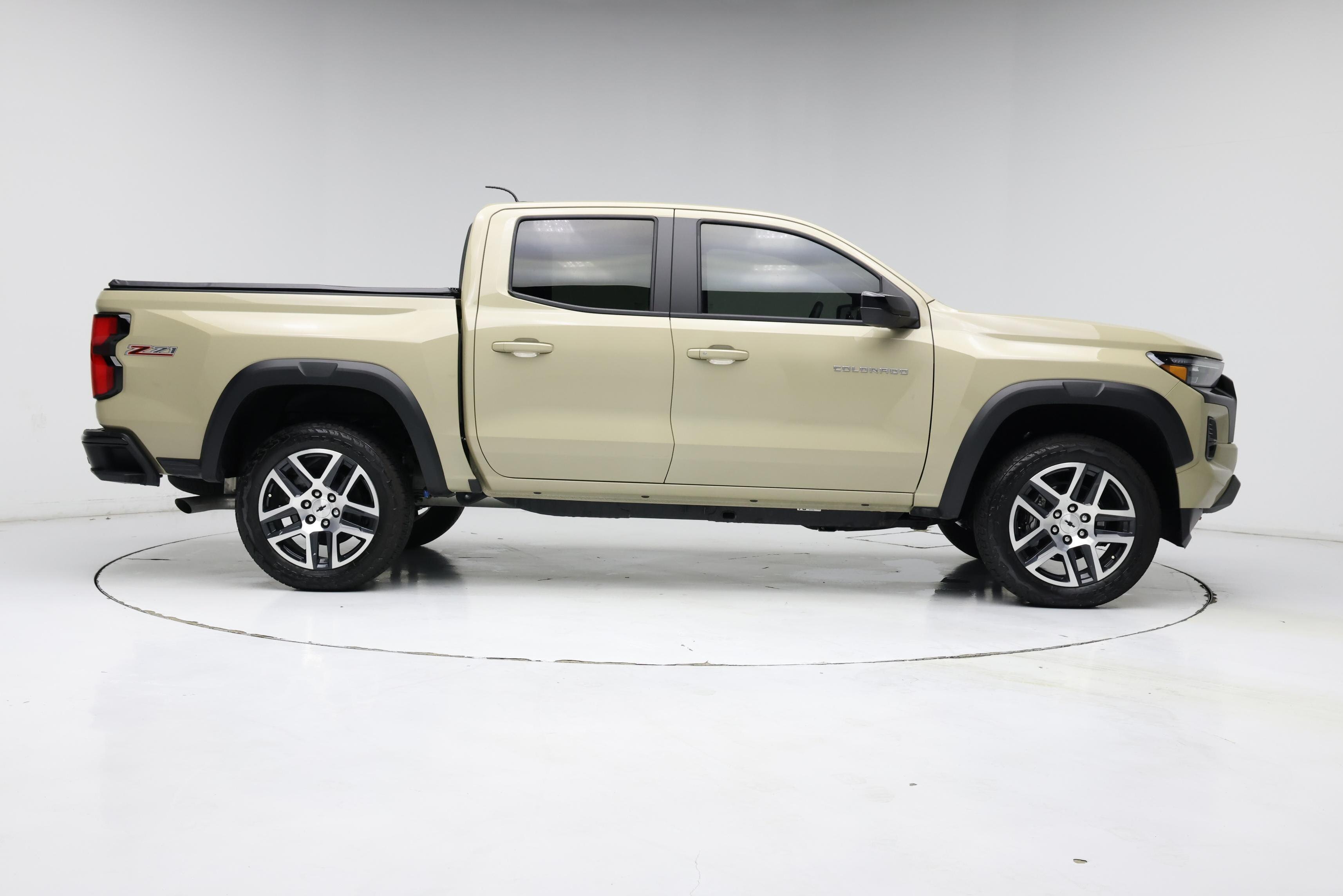 Thumbnail: 2024 Chevrolet Colorado - 7