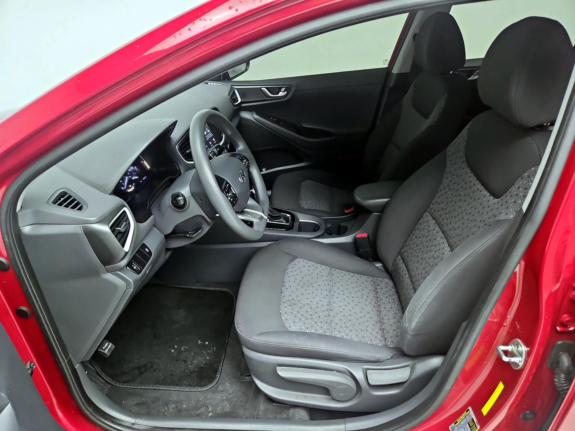 Thumbnail: 2019 Hyundai Ioniq - 11