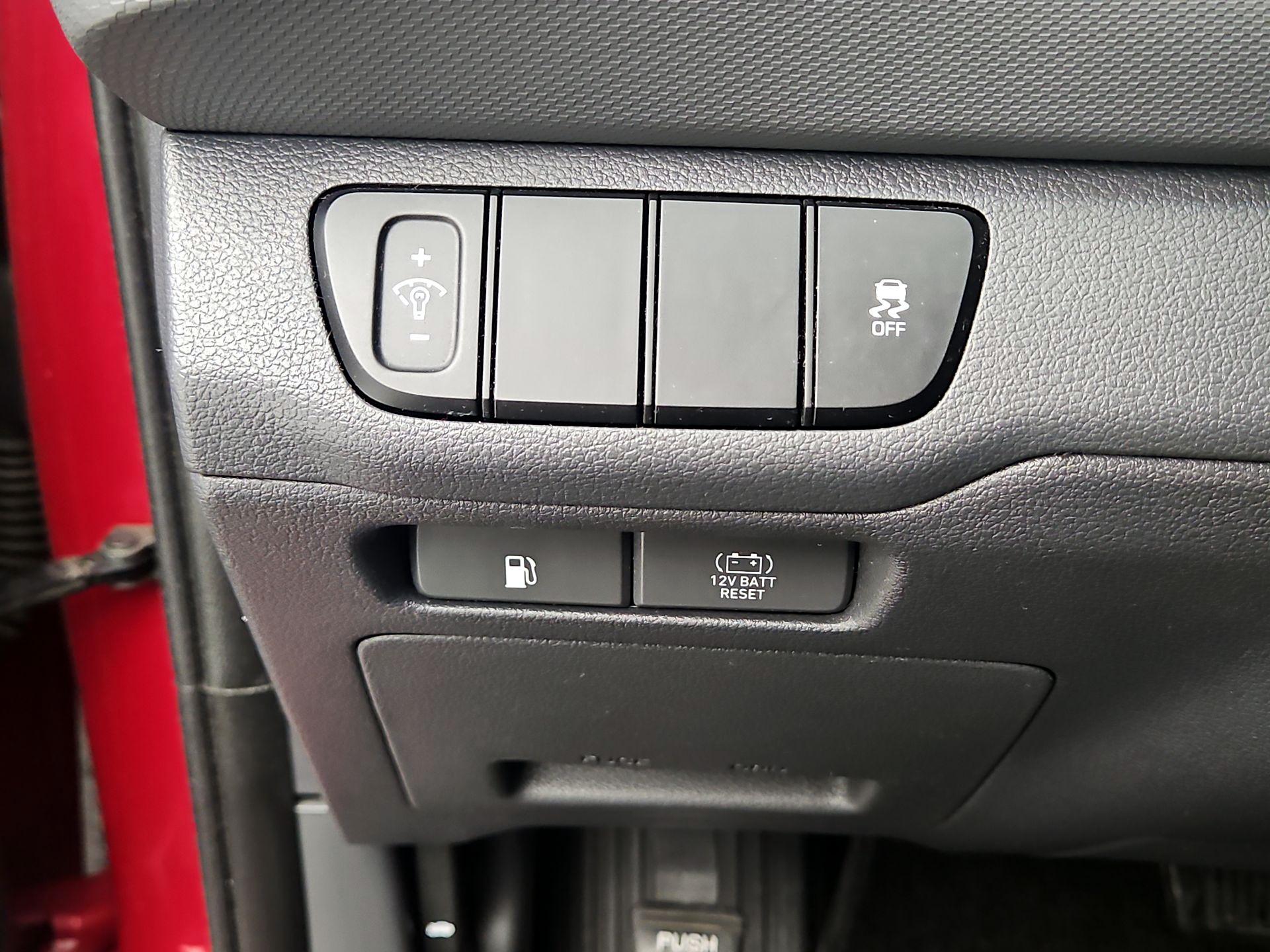 Thumbnail: 2019 Hyundai Ioniq - 13