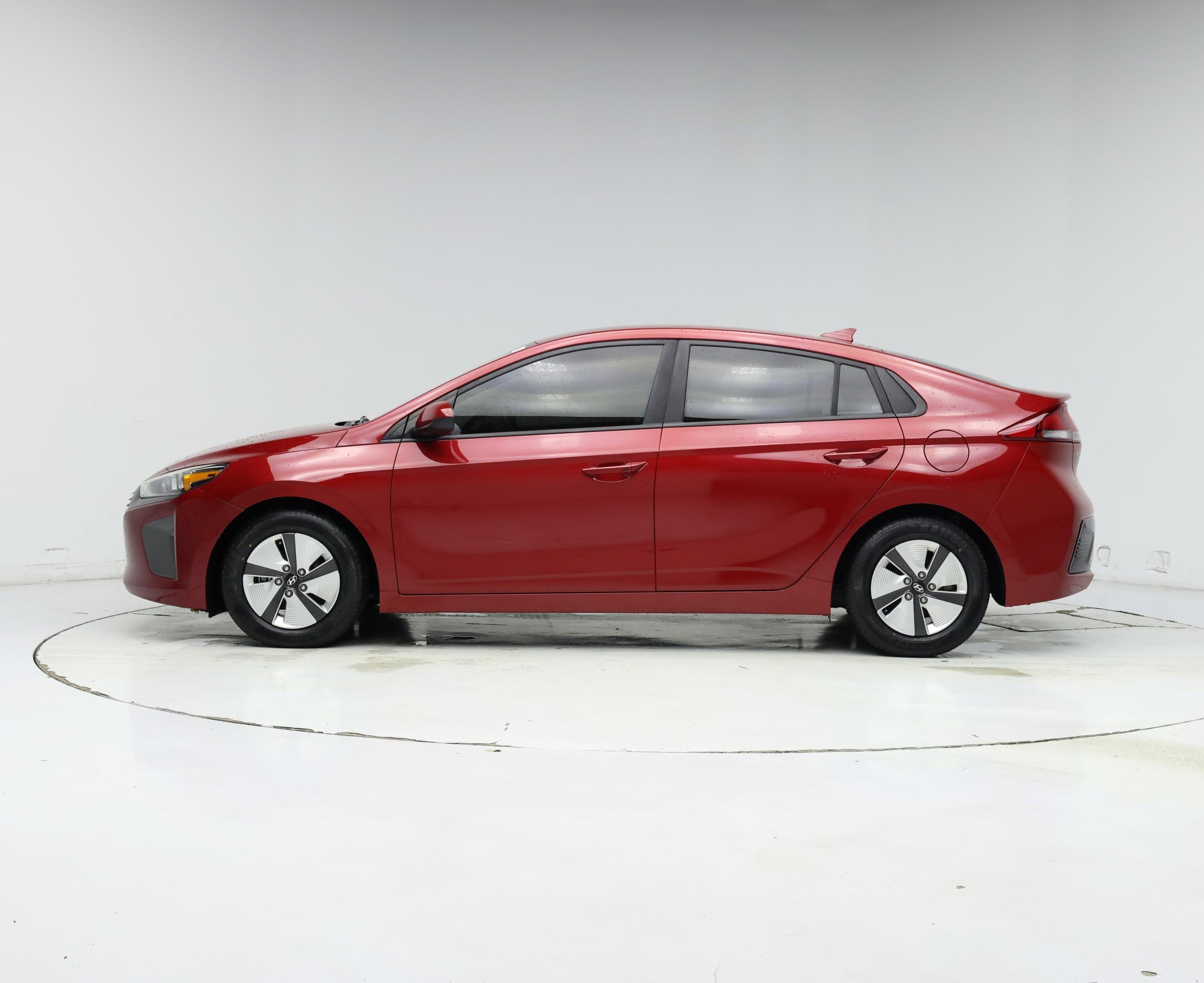 Thumbnail: 2019 Hyundai Ioniq - 3