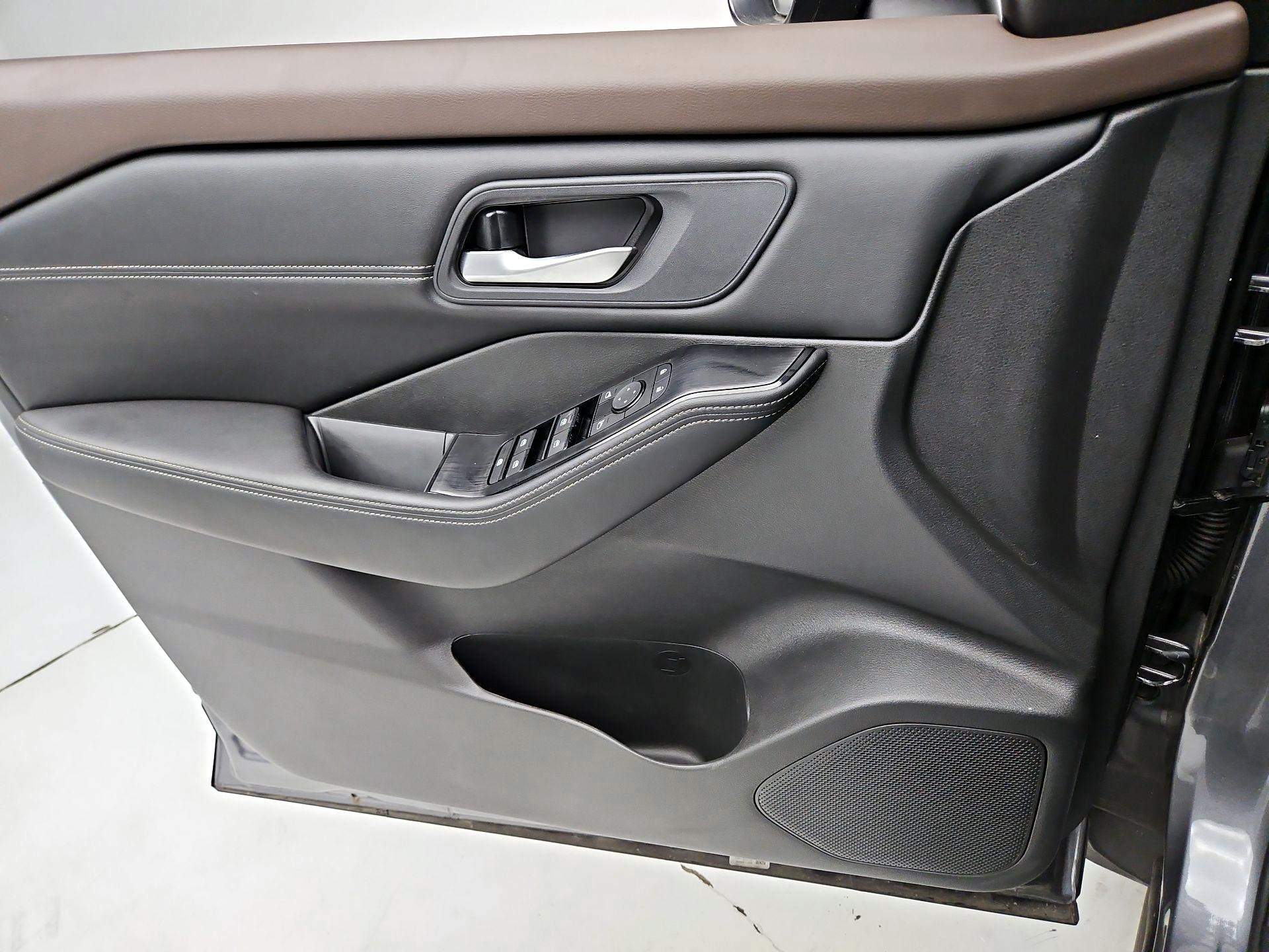 Thumbnail: 2023 Nissan Rogue - 12