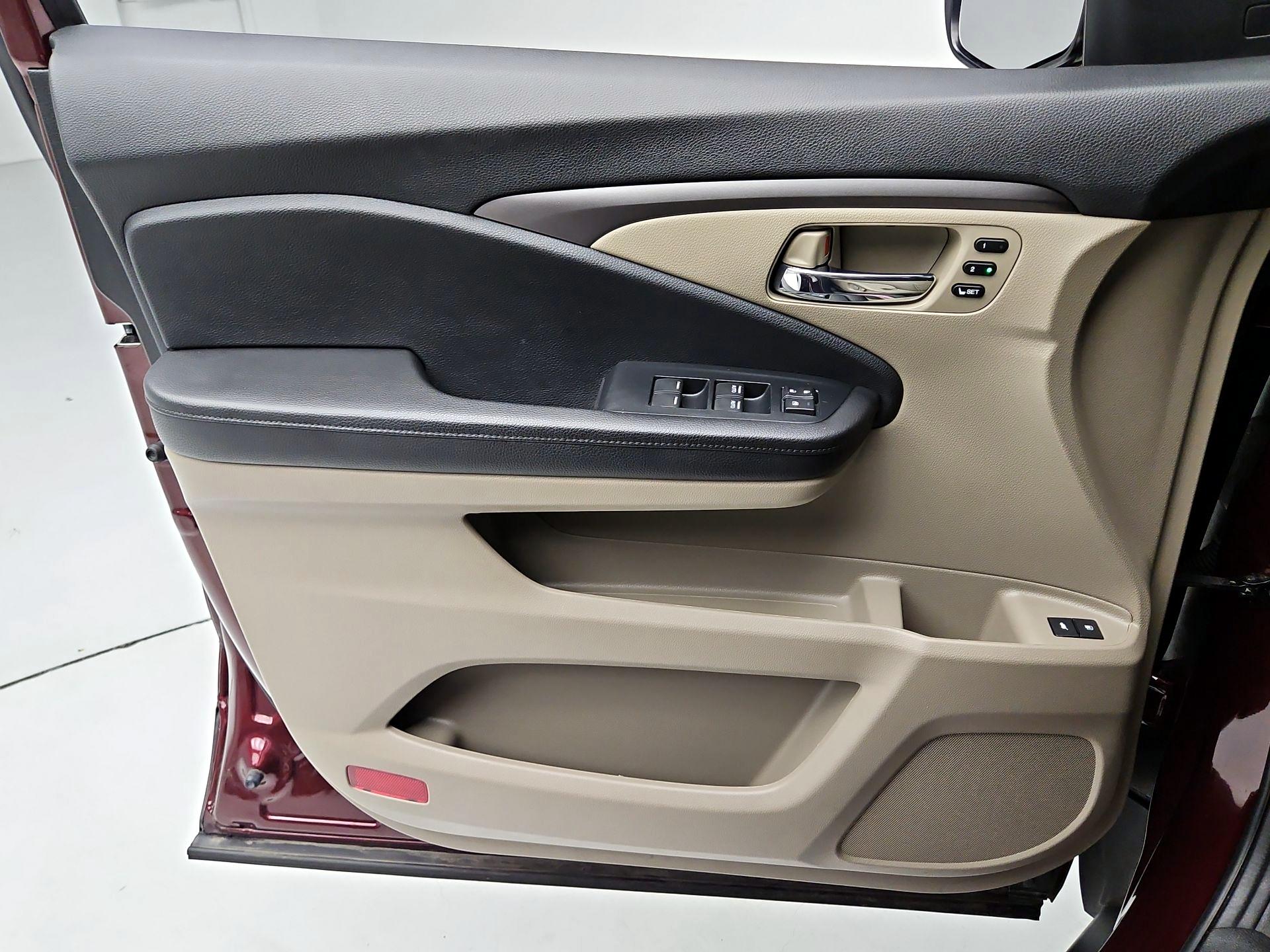 Thumbnail: 2021 Honda Pilot - 12