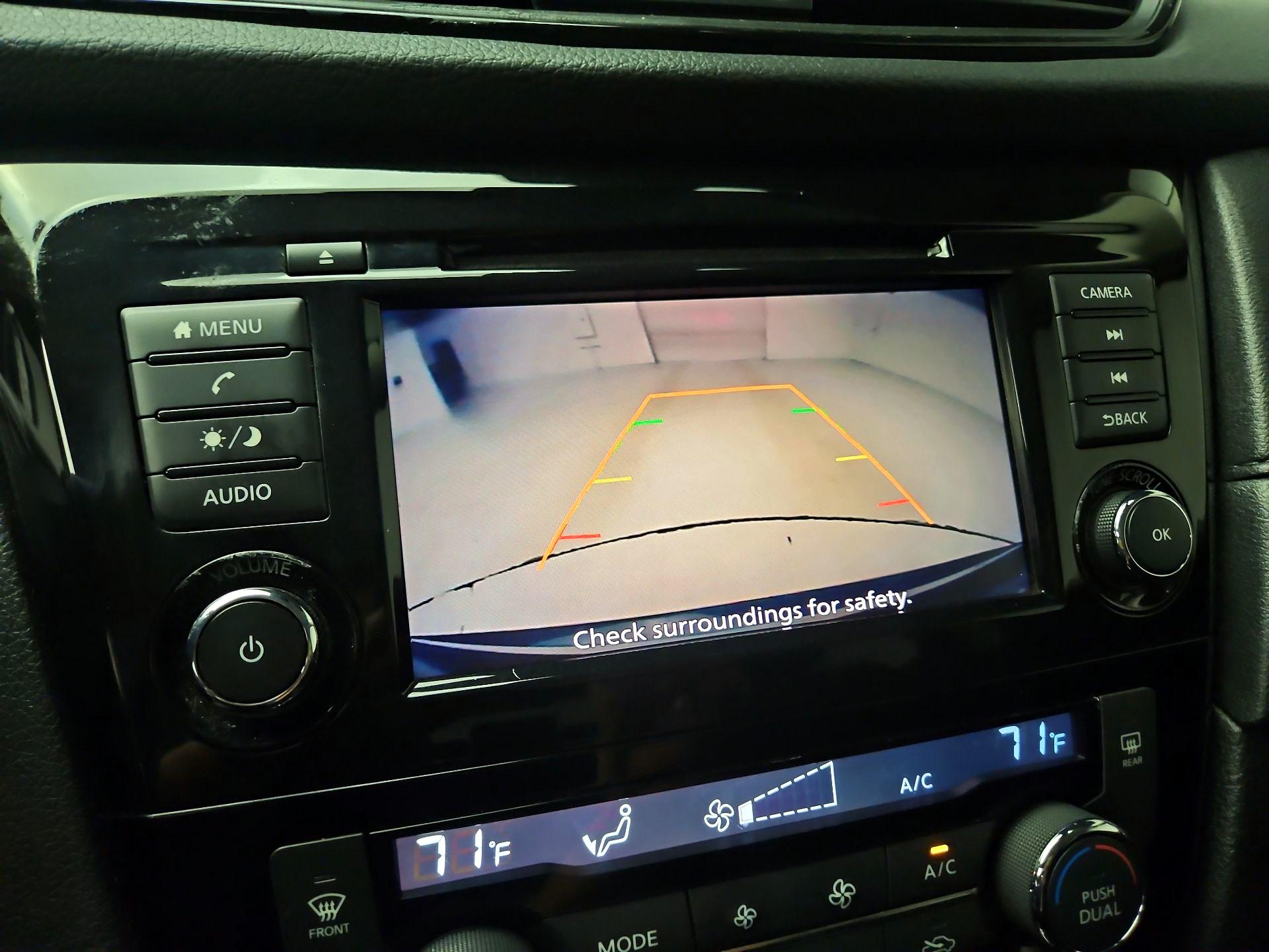 Thumbnail: 2019 Nissan Rogue - 14