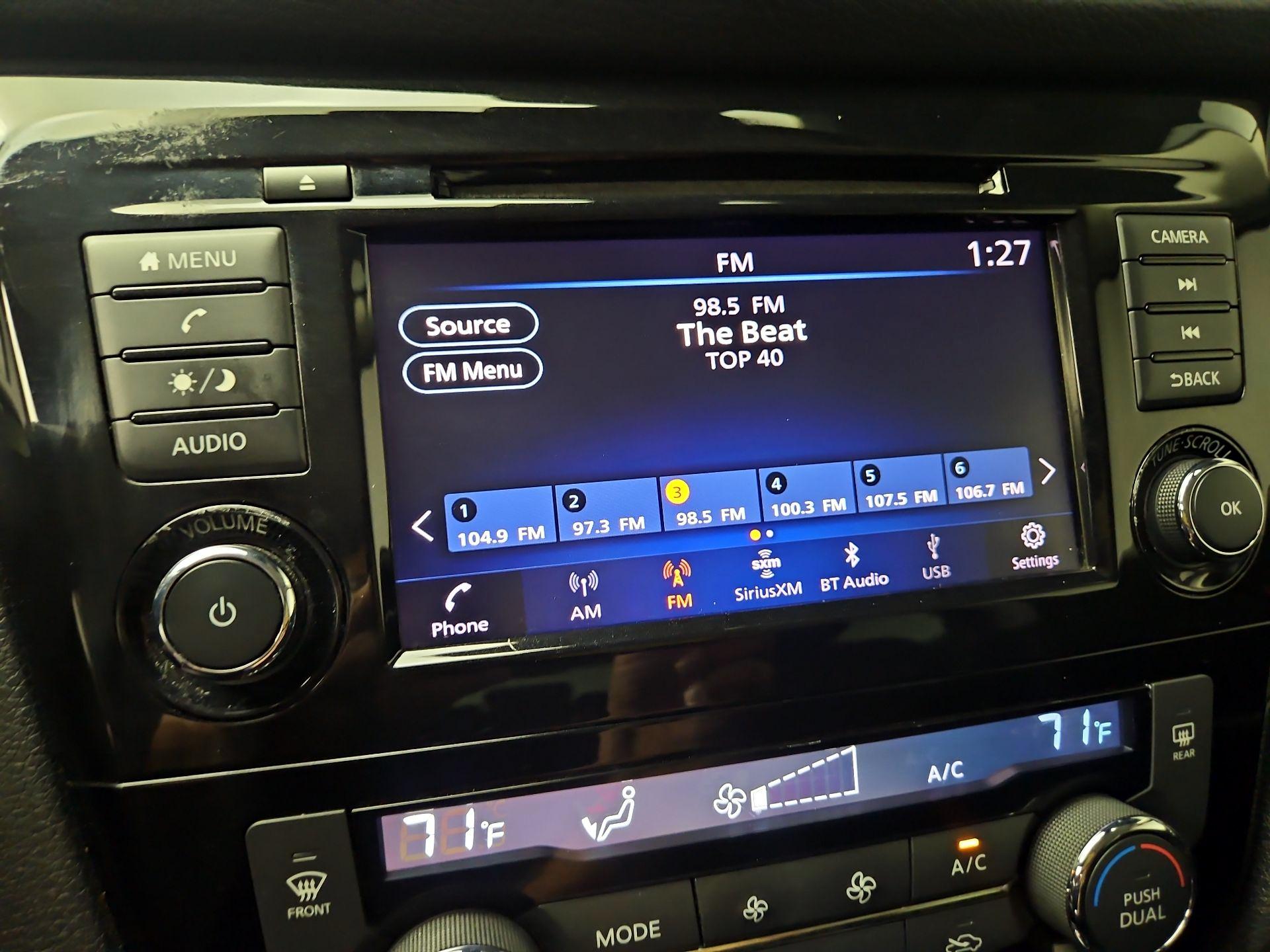 Thumbnail: 2019 Nissan Rogue - 15