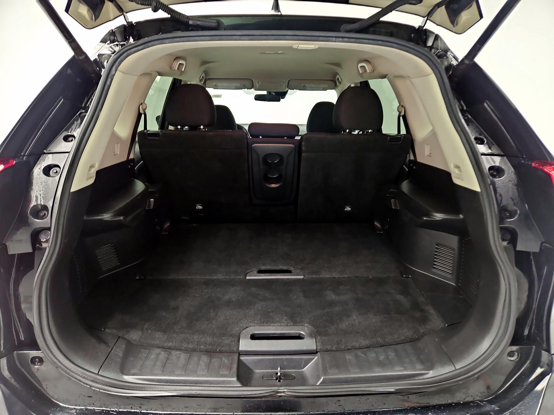 Thumbnail: 2019 Nissan Rogue - 20