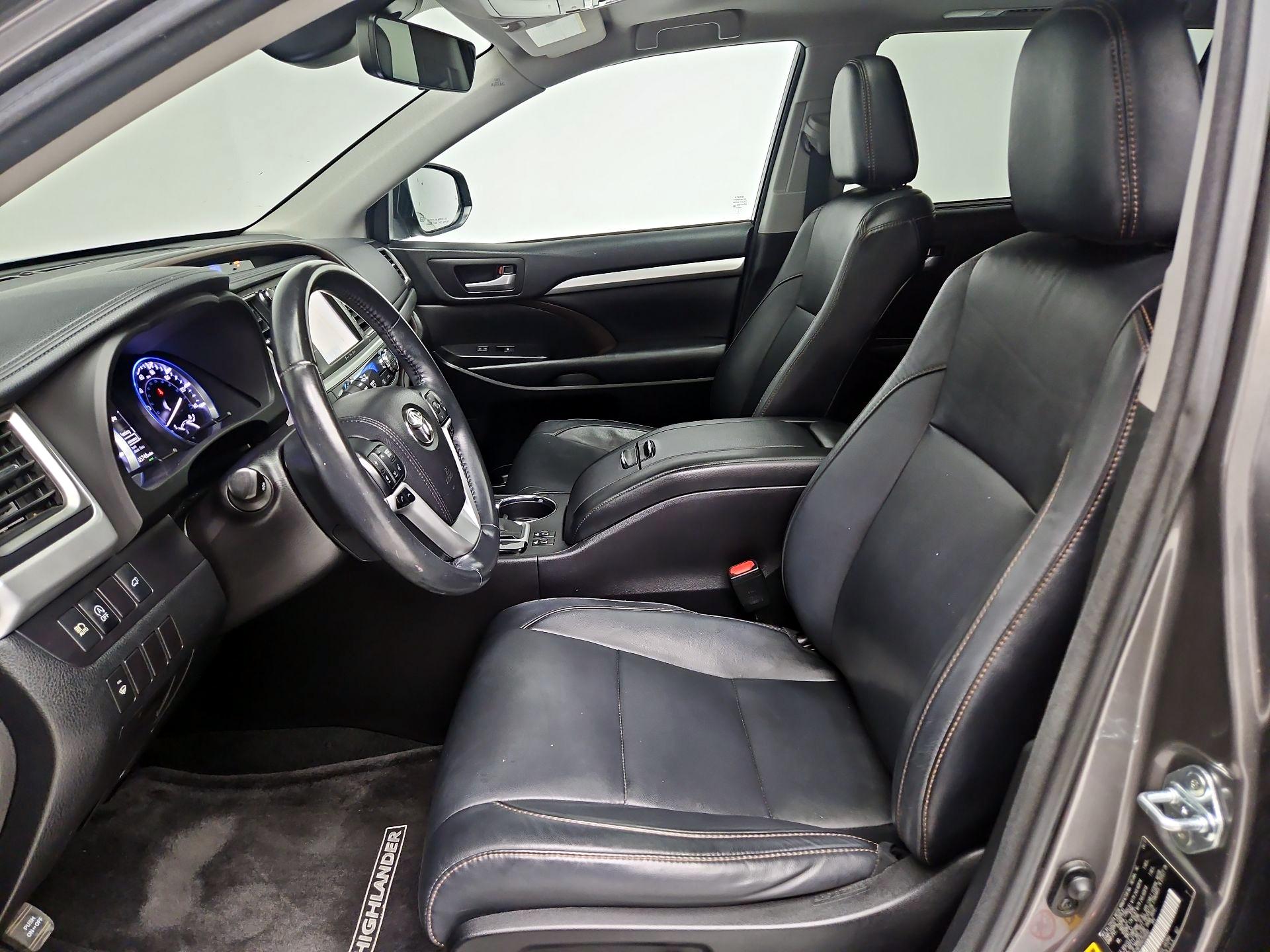 Thumbnail: 2017 Toyota Highlander - 11