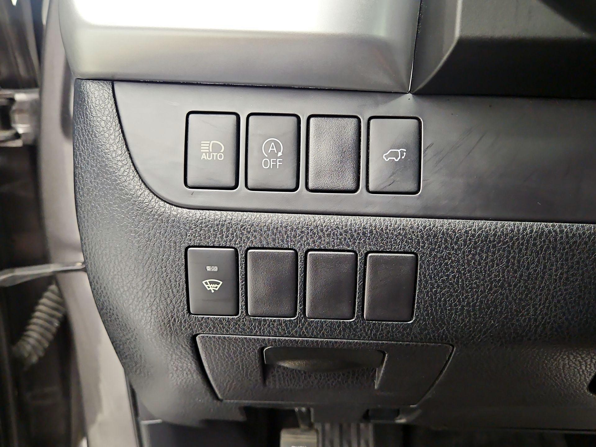 Thumbnail: 2017 Toyota Highlander - 13