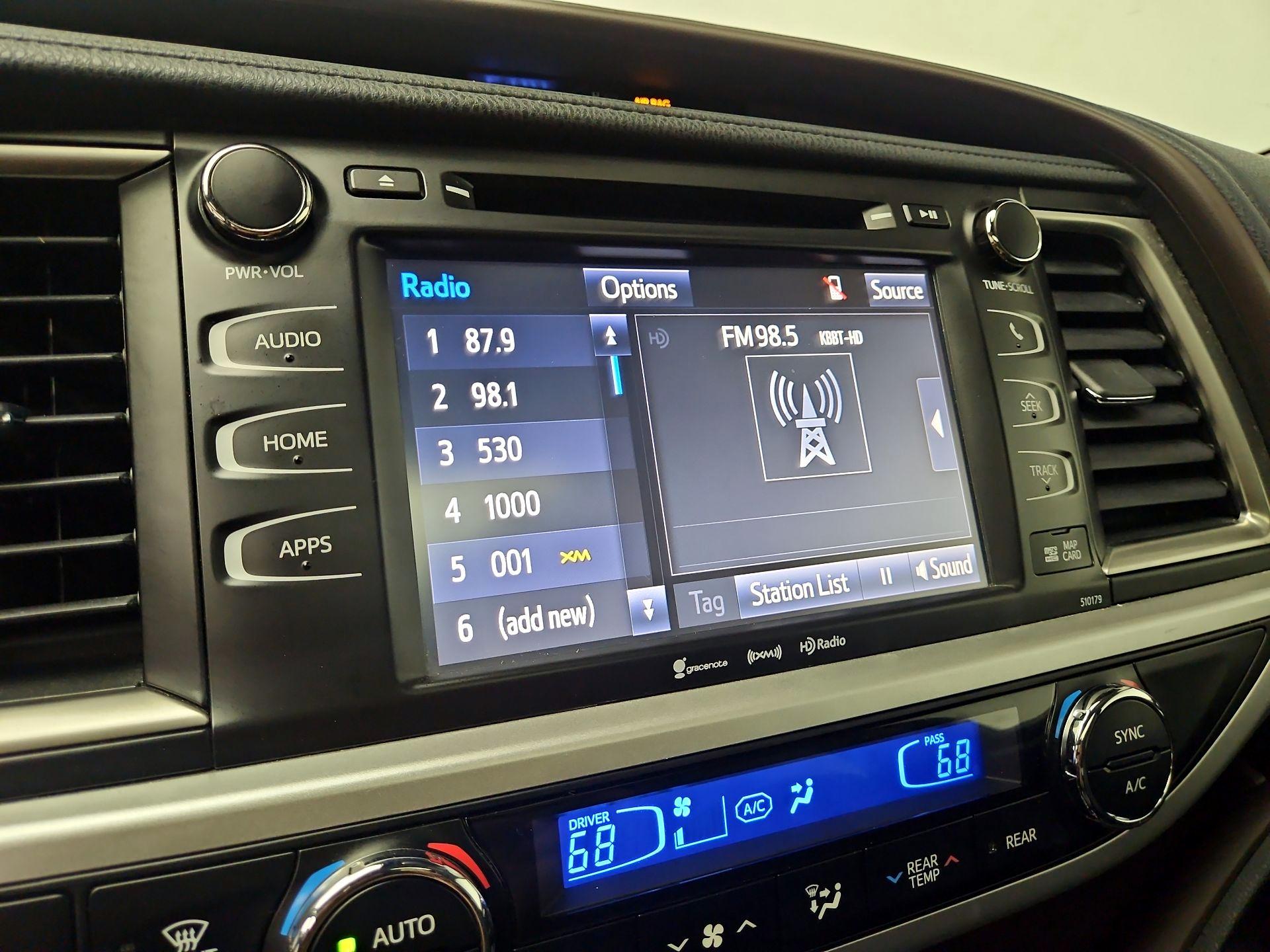 Thumbnail: 2017 Toyota Highlander - 16