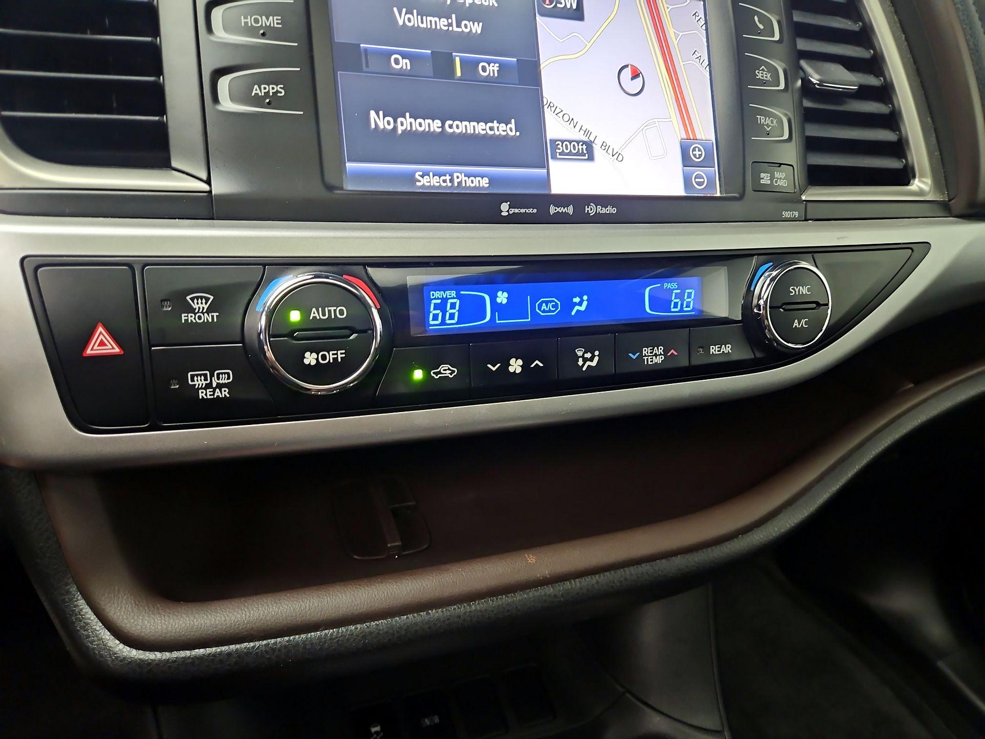 Thumbnail: 2017 Toyota Highlander - 17