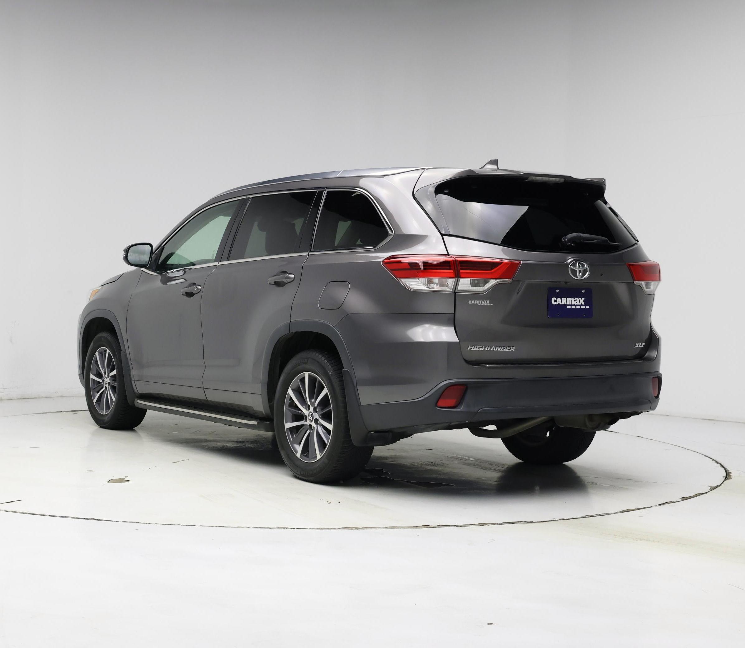 Thumbnail: 2017 Toyota Highlander - 2