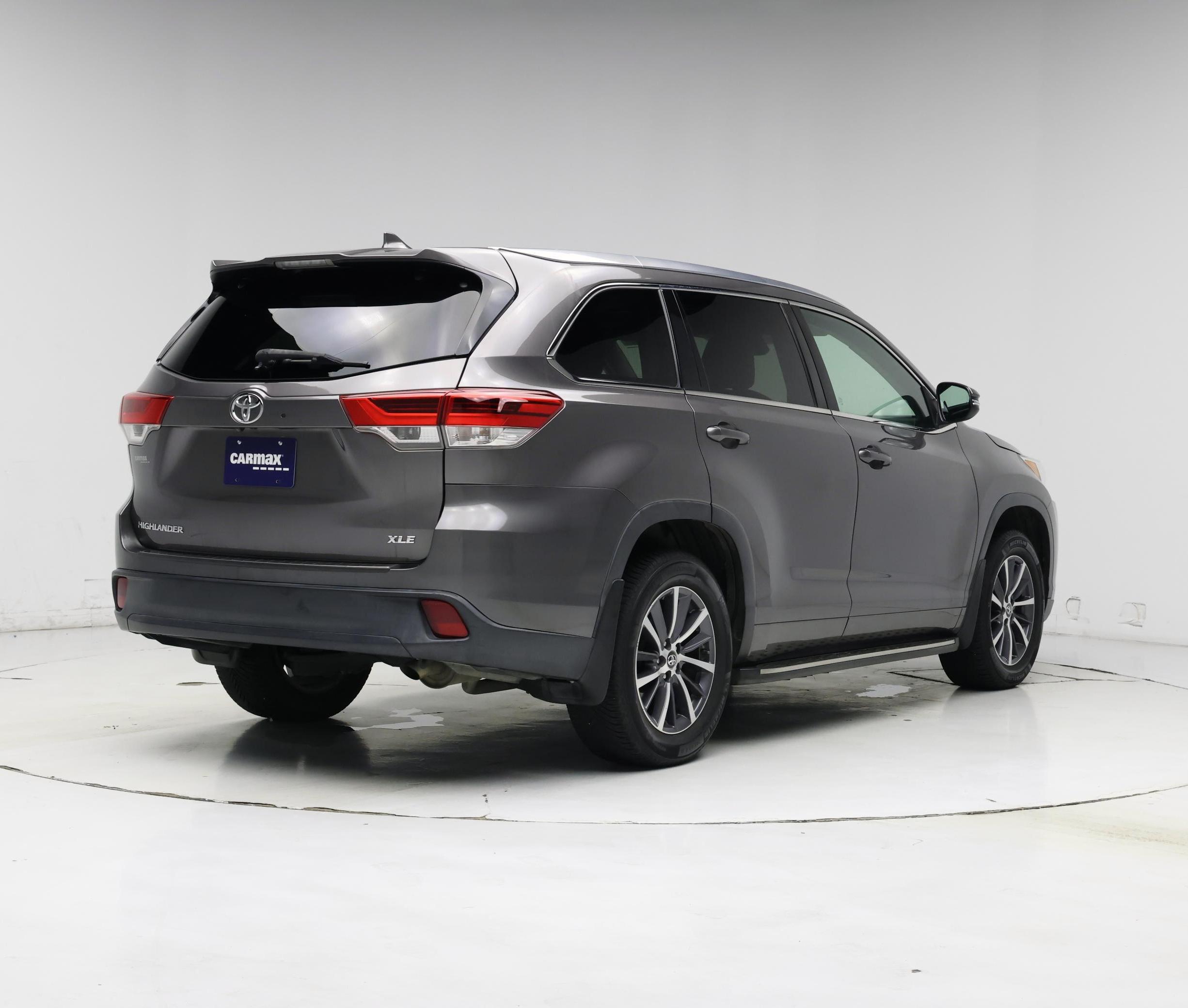 Thumbnail: 2017 Toyota Highlander - 8