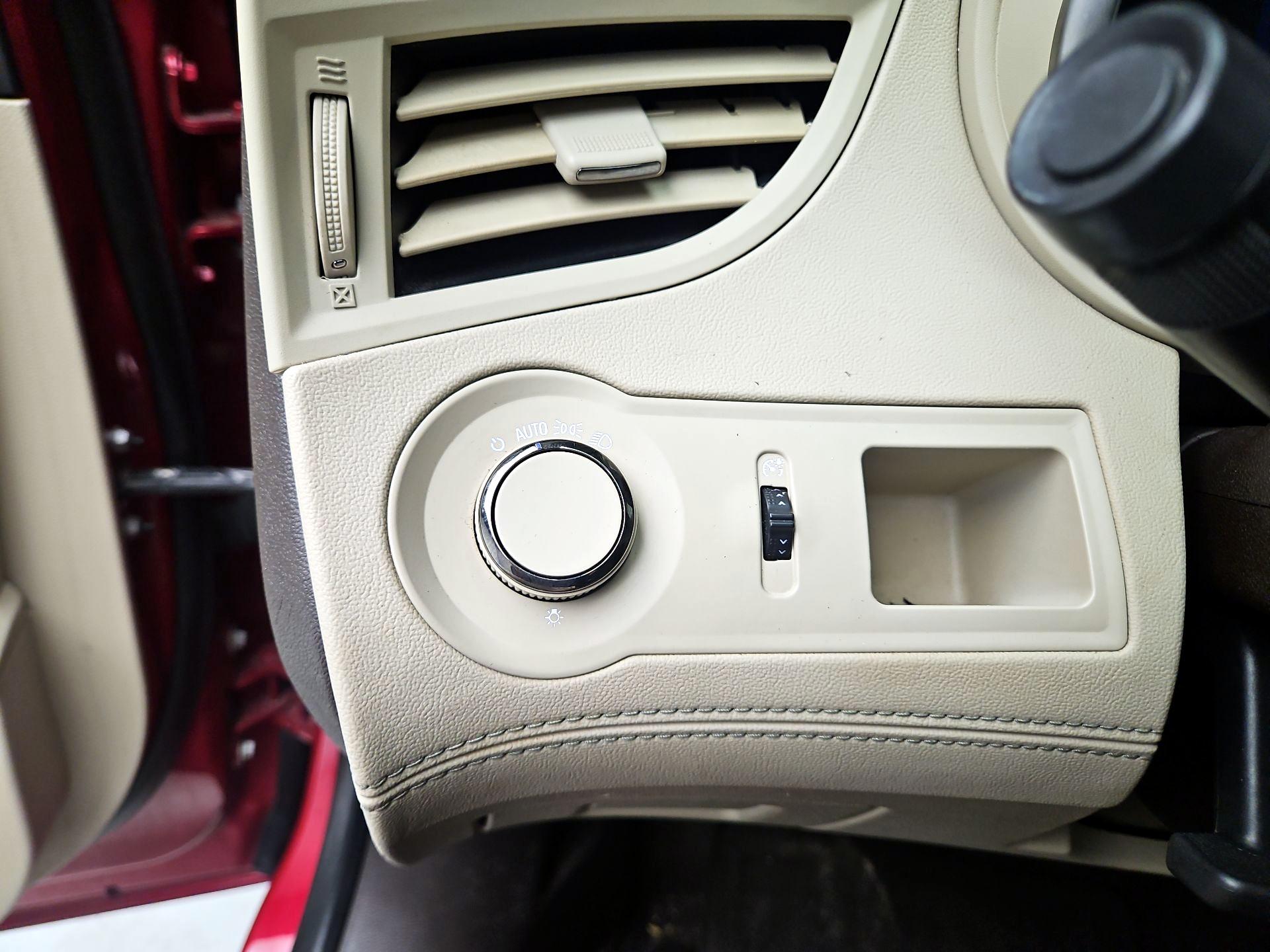 Thumbnail: 2014 Buick LaCrosse - 13