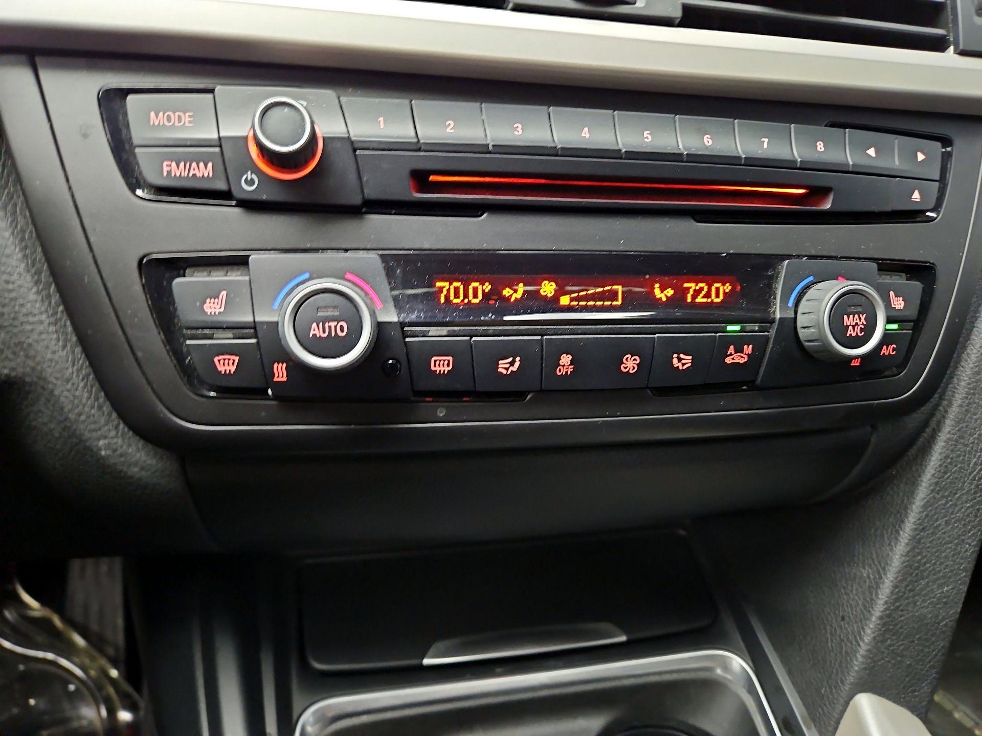 Thumbnail: 2015 BMW 3 Series - 15