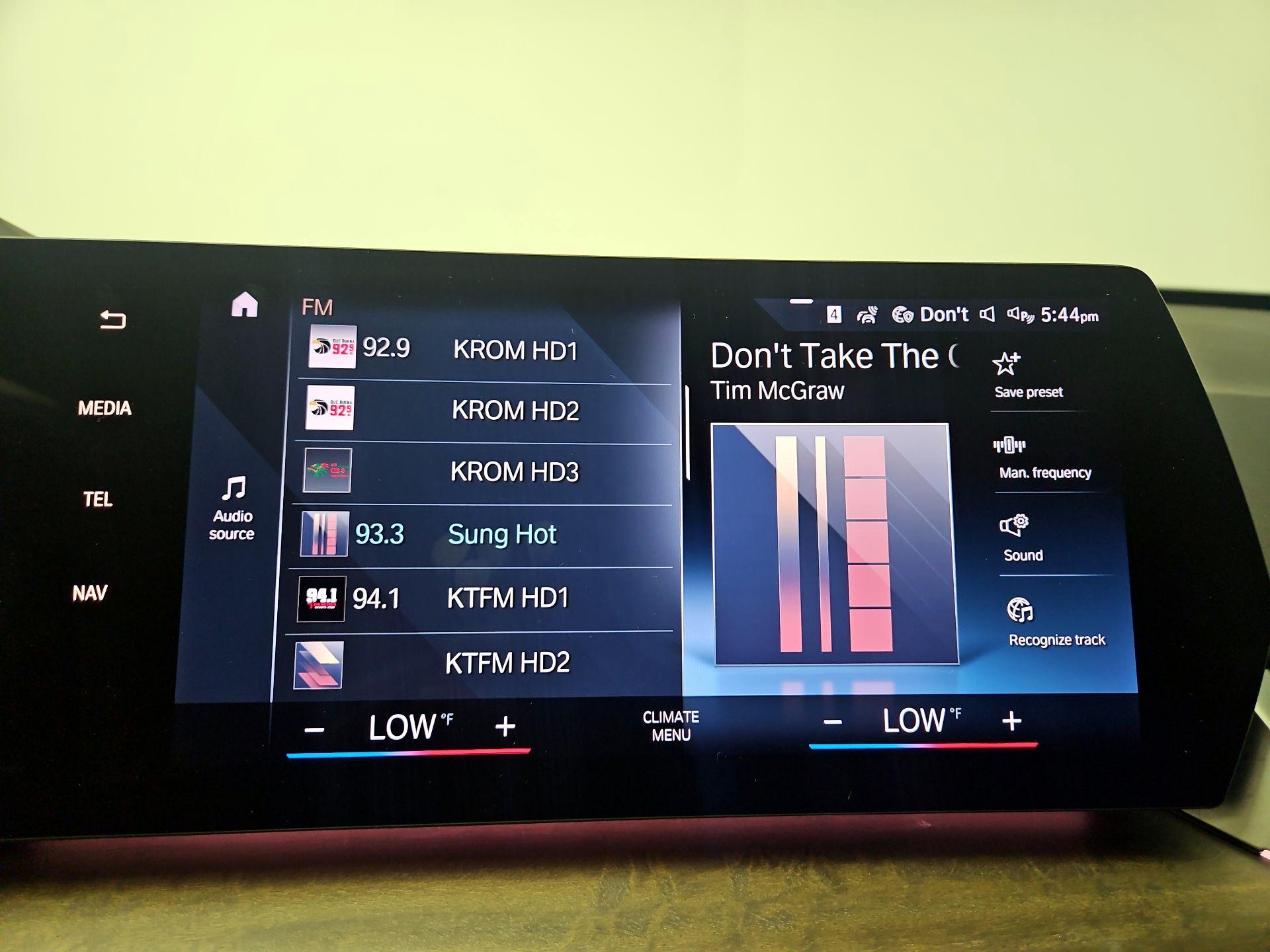 Thumbnail: 2023 BMW X1 - 15