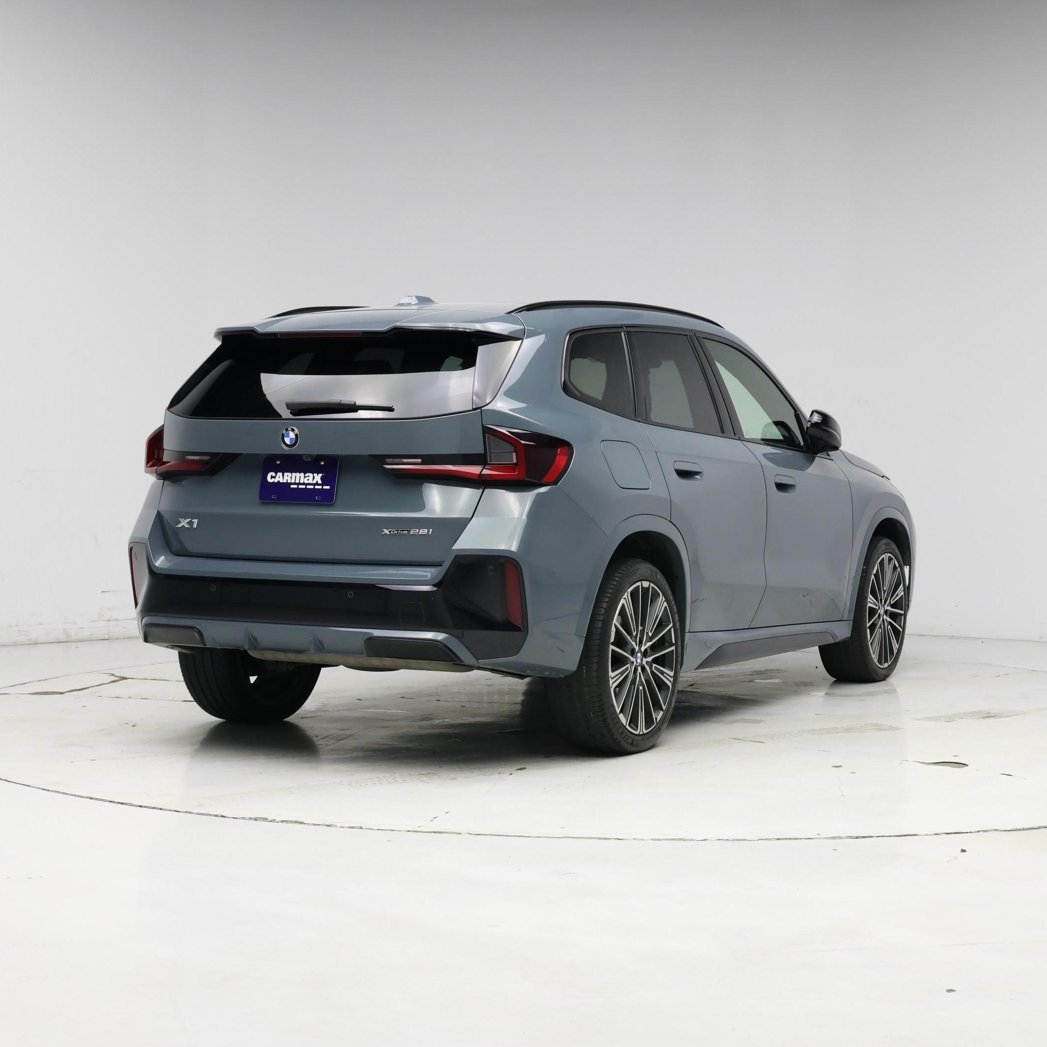 Thumbnail: 2023 BMW X1 - 8