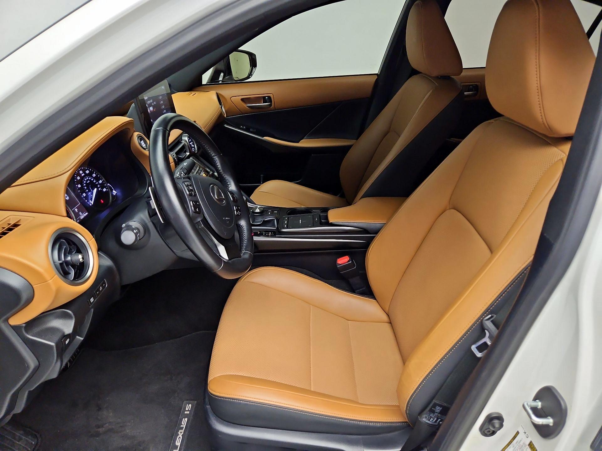 Thumbnail: 2021 Lexus IS - 11