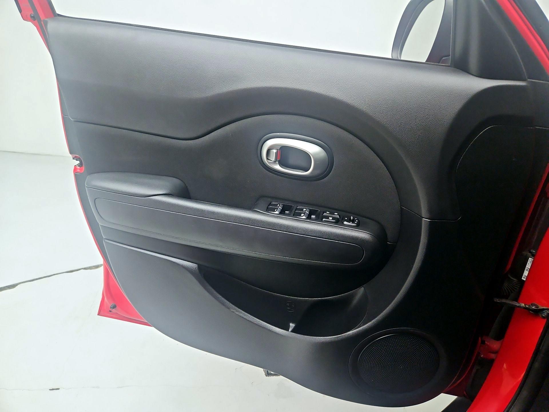 Thumbnail: 2019 Kia Soul - 12