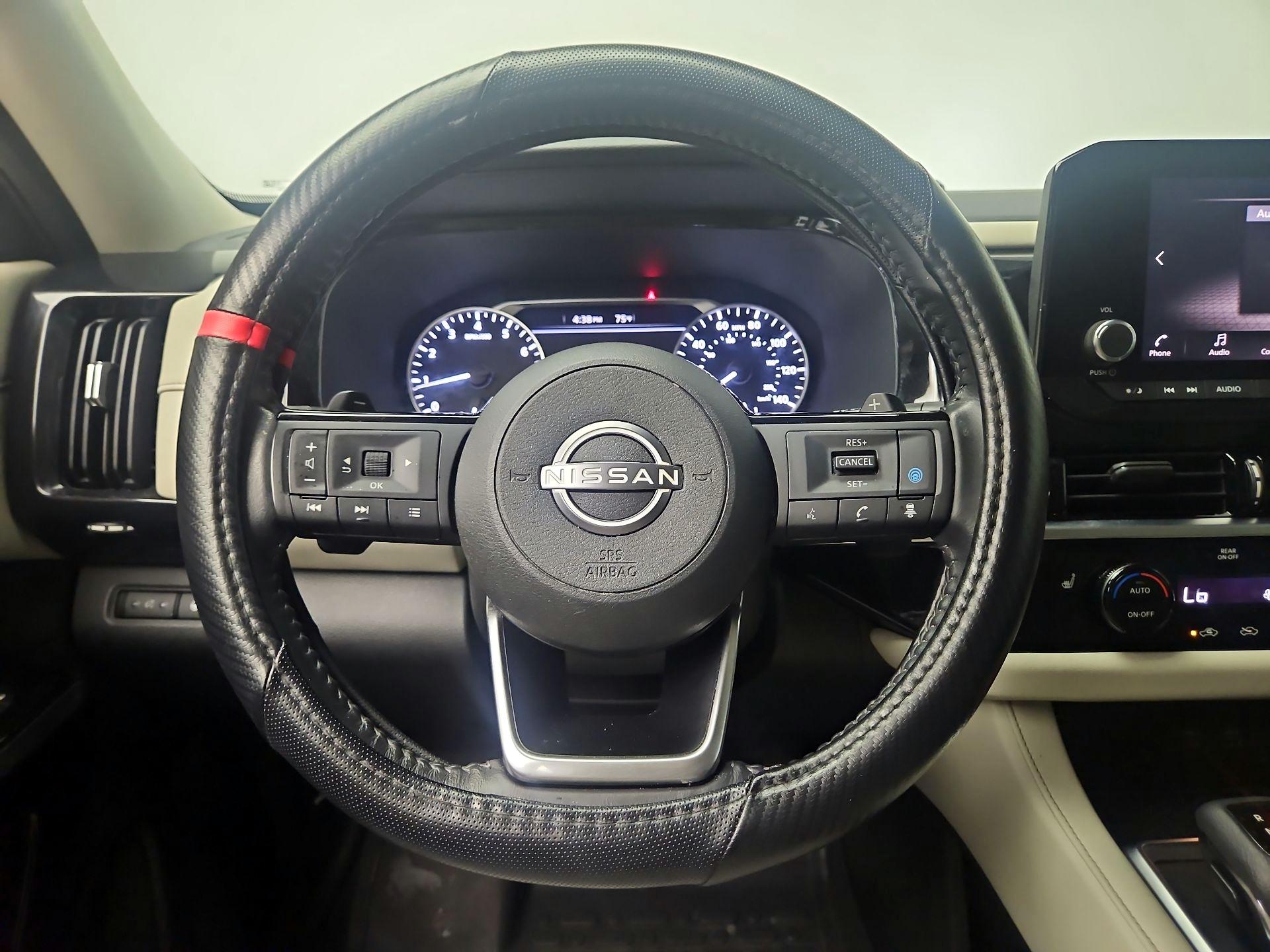 Thumbnail: 2022 Nissan Pathfinder - 10