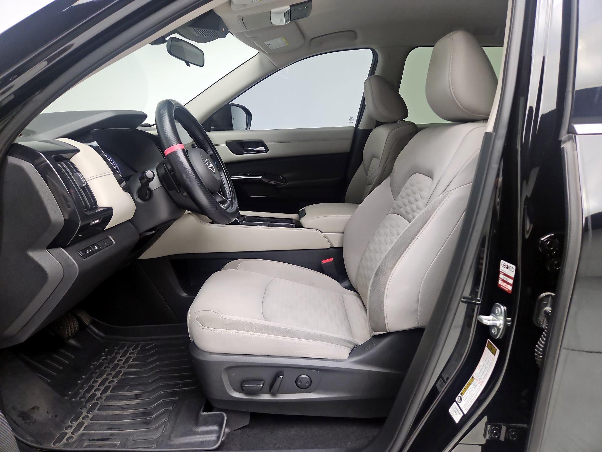 Thumbnail: 2022 Nissan Pathfinder - 11