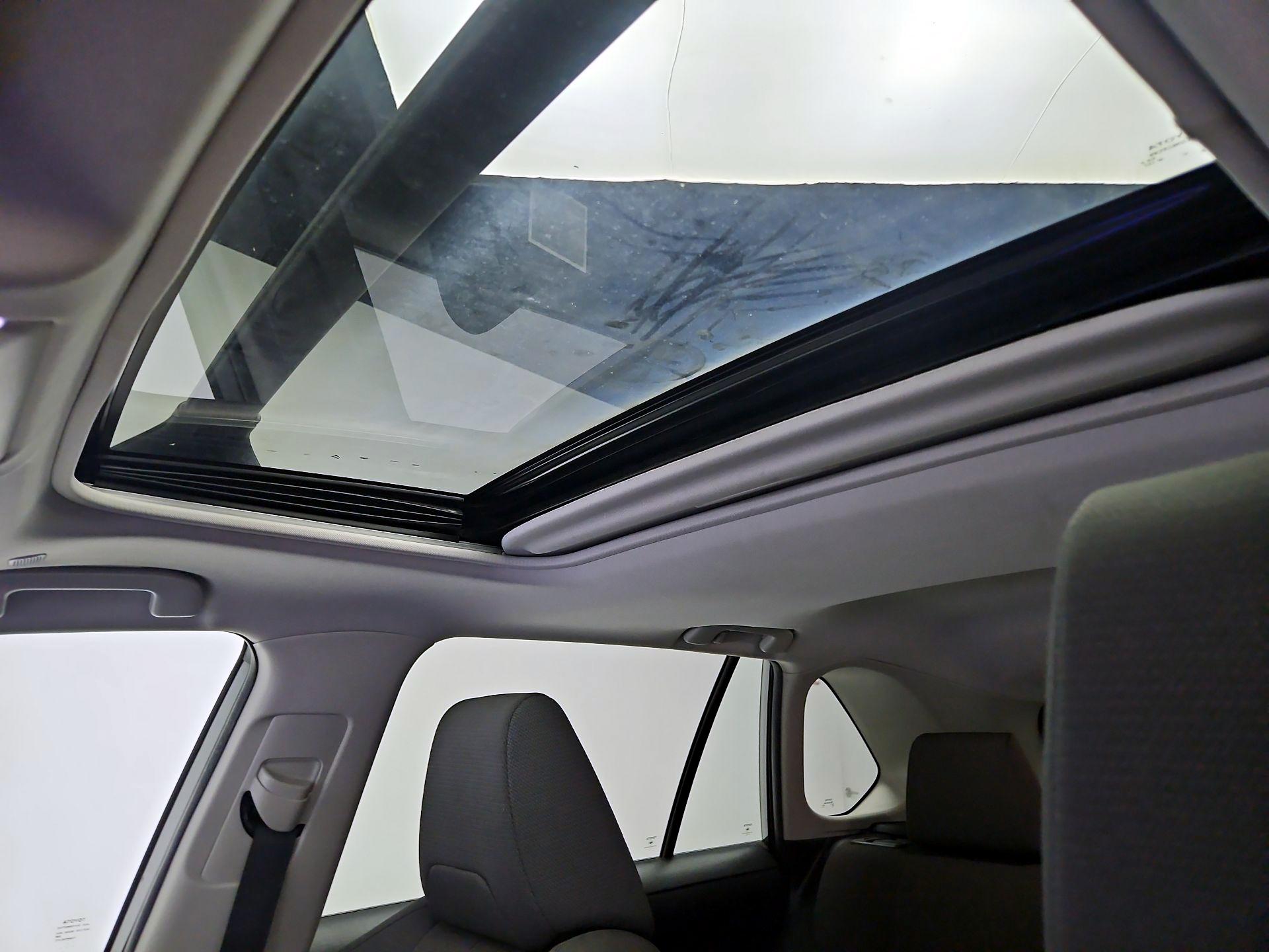 Thumbnail: 2023 Toyota RAV4 - 18