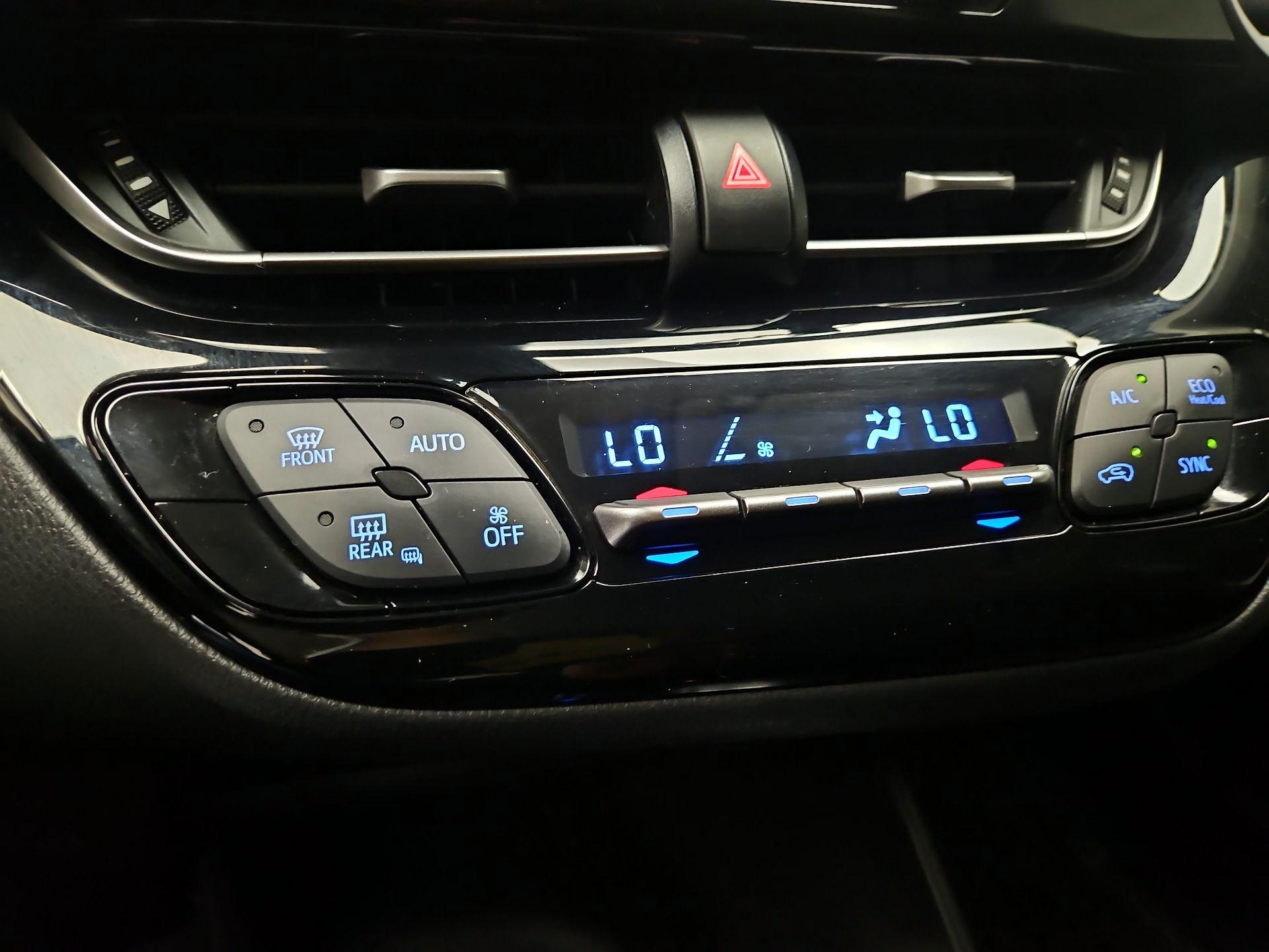 Thumbnail: 2020 Toyota C-HR - 16