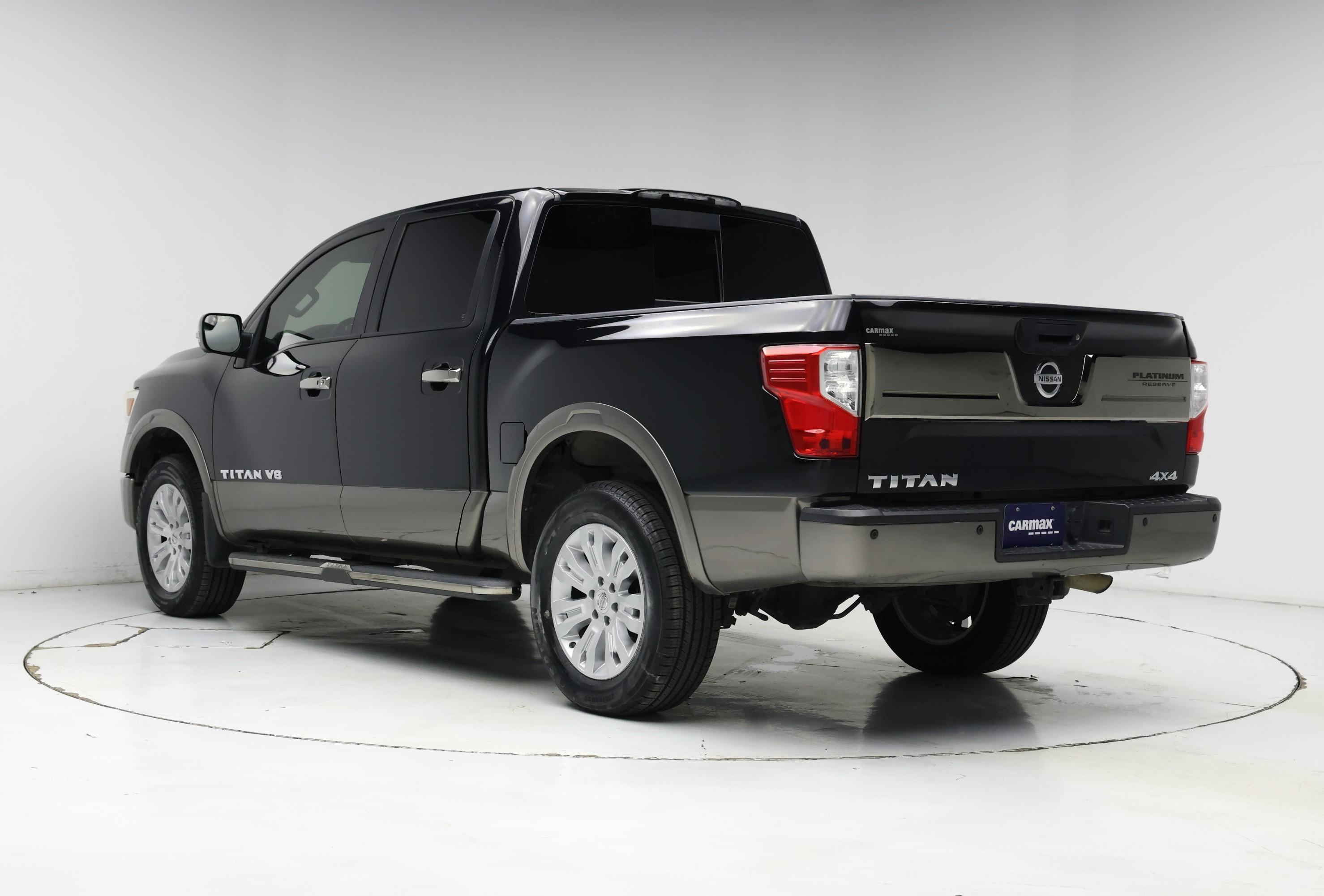 Thumbnail: 2019 Nissan Titan - 2