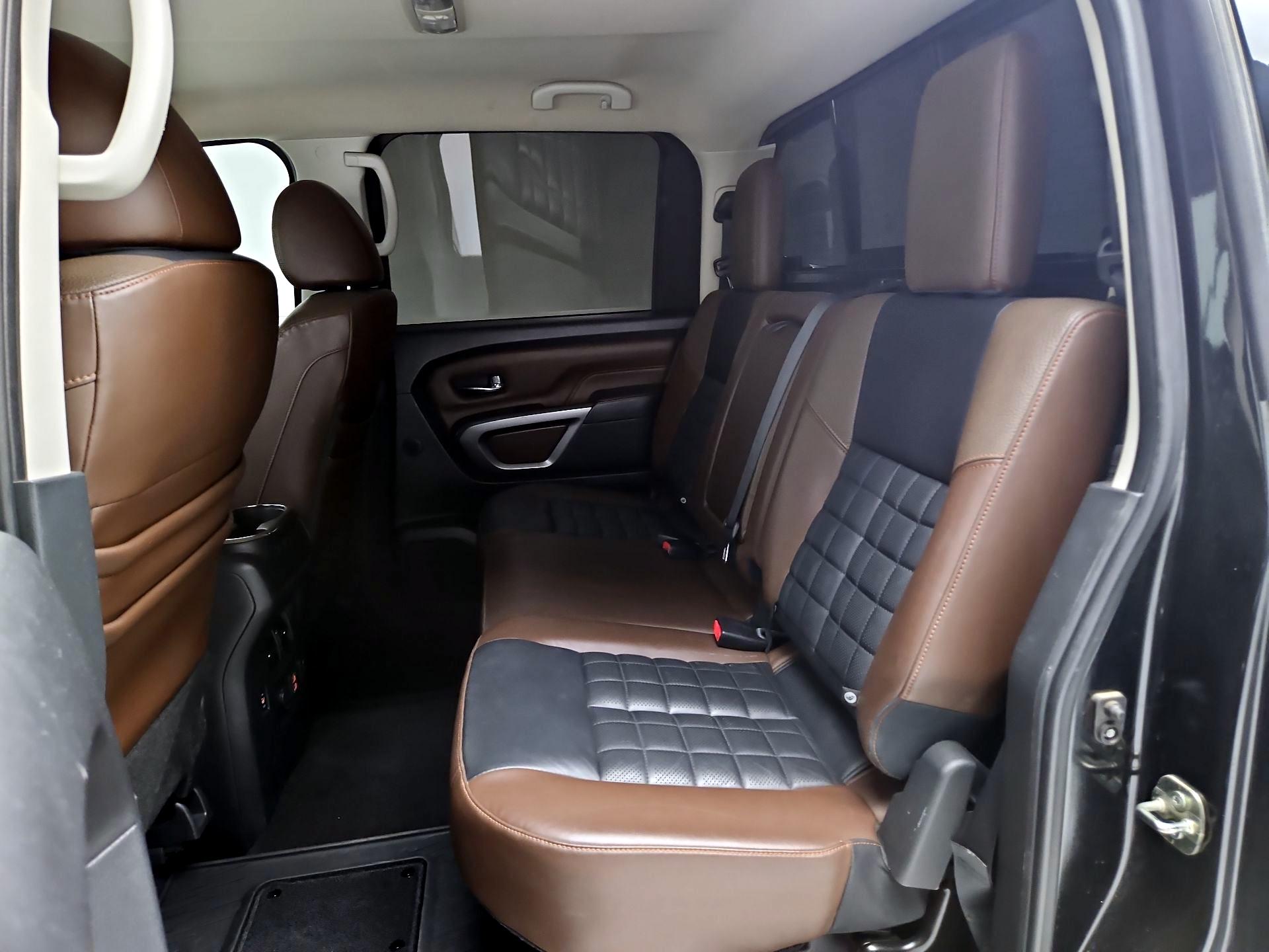 Thumbnail: 2019 Nissan Titan - 19