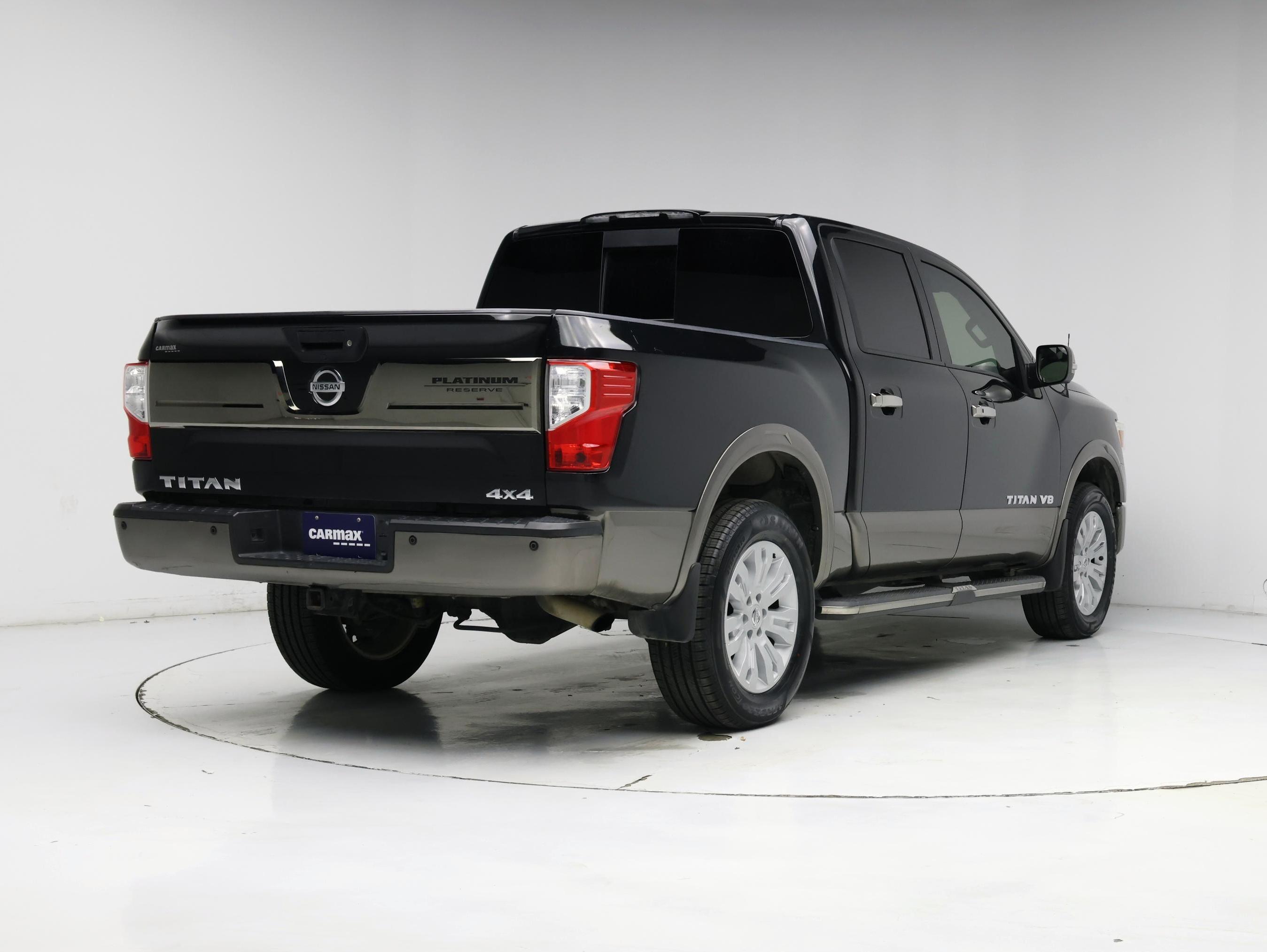 Thumbnail: 2019 Nissan Titan - 8