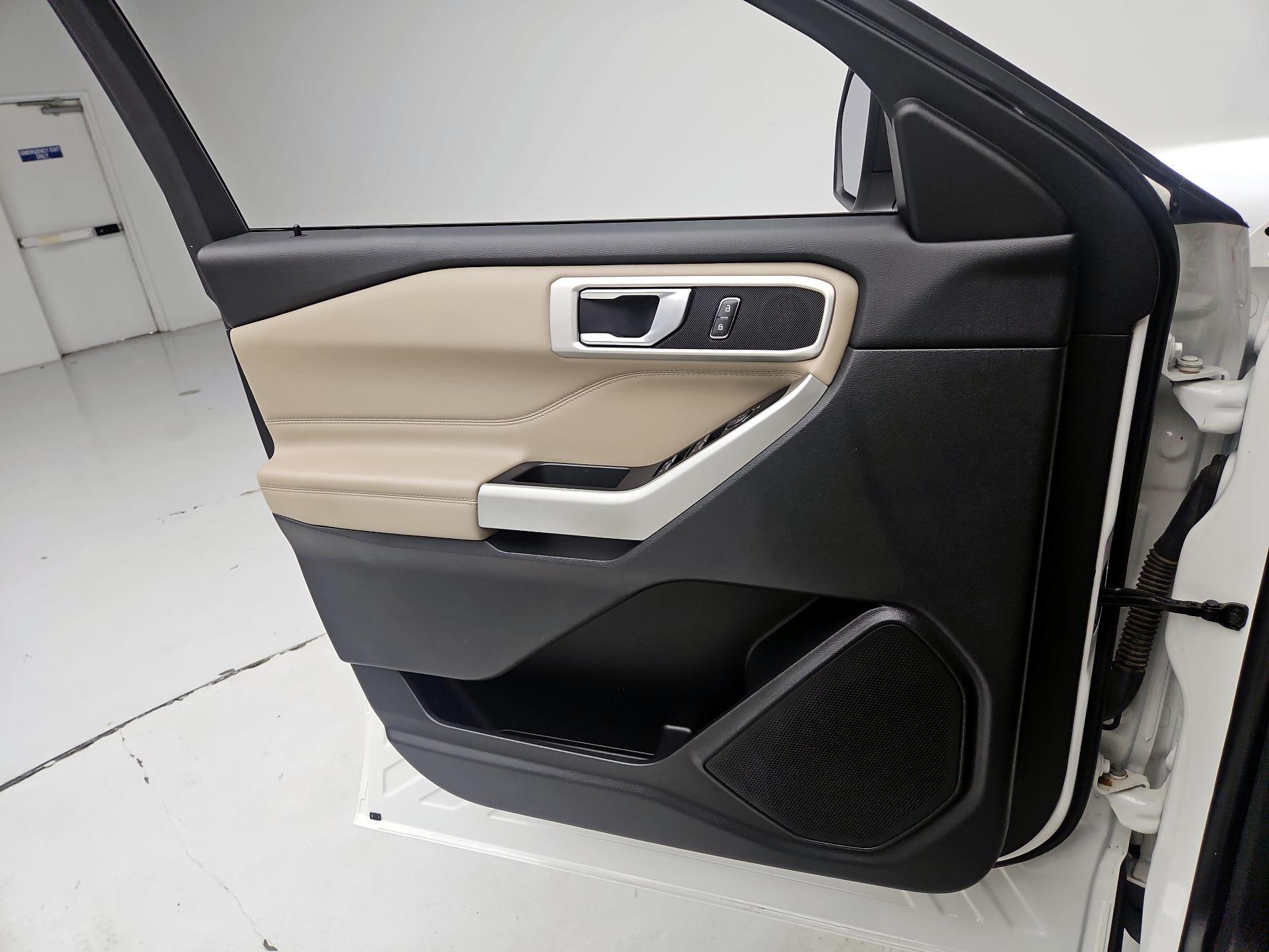 Thumbnail: 2020 Ford Explorer - 12