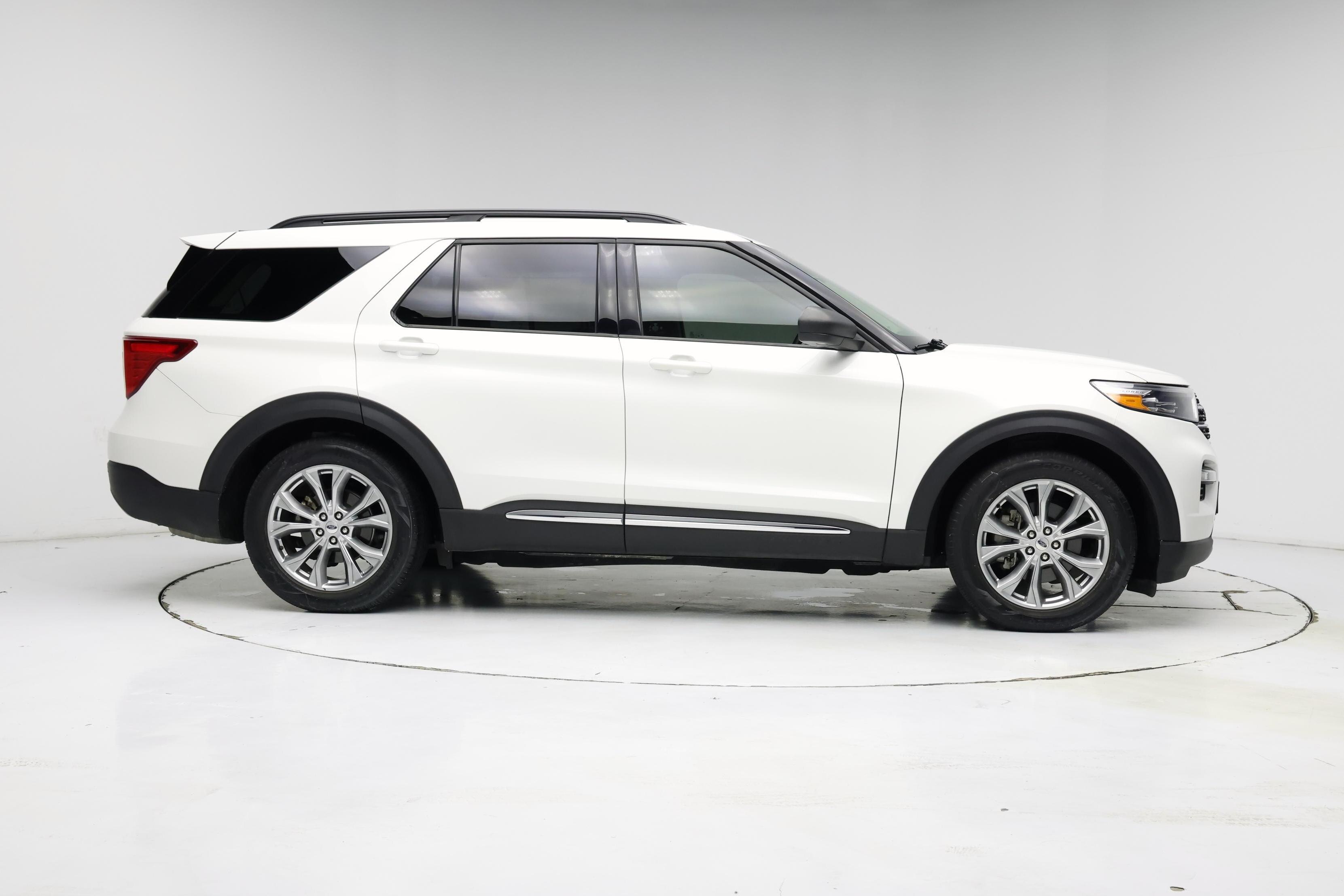 Thumbnail: 2020 Ford Explorer - 7