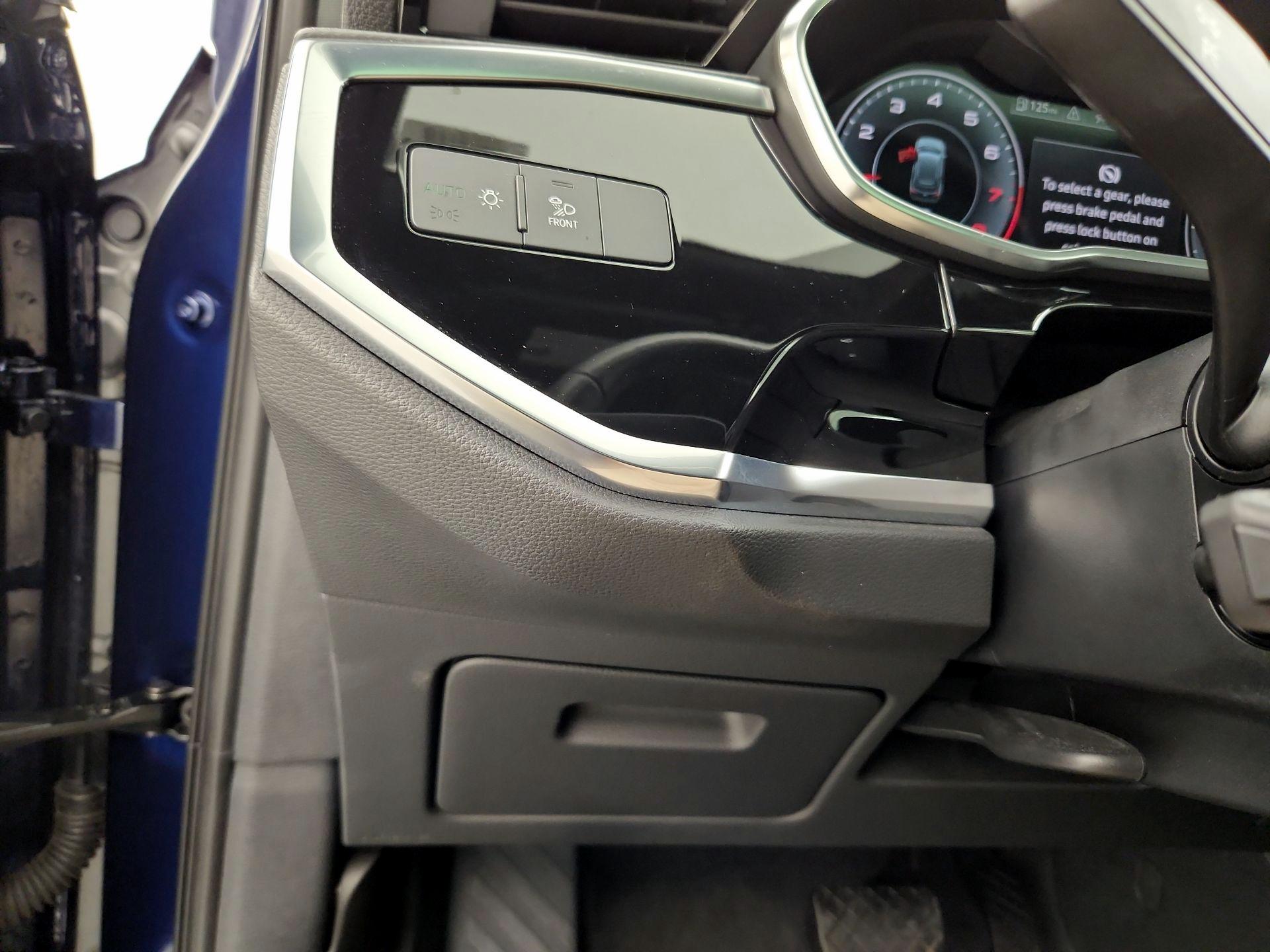 Thumbnail: 2023 Audi Q3 - 13