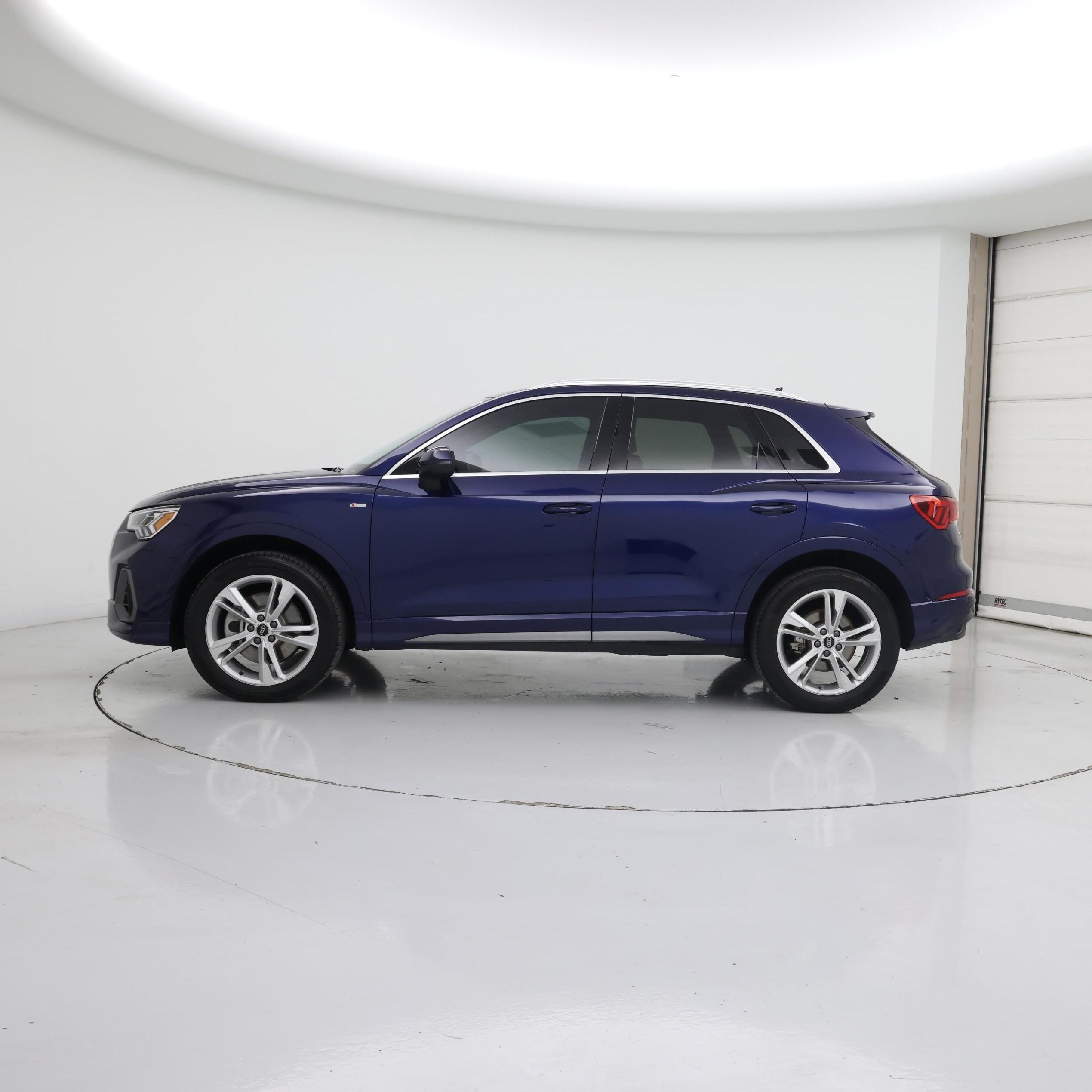 Thumbnail: 2023 Audi Q3 - 3
