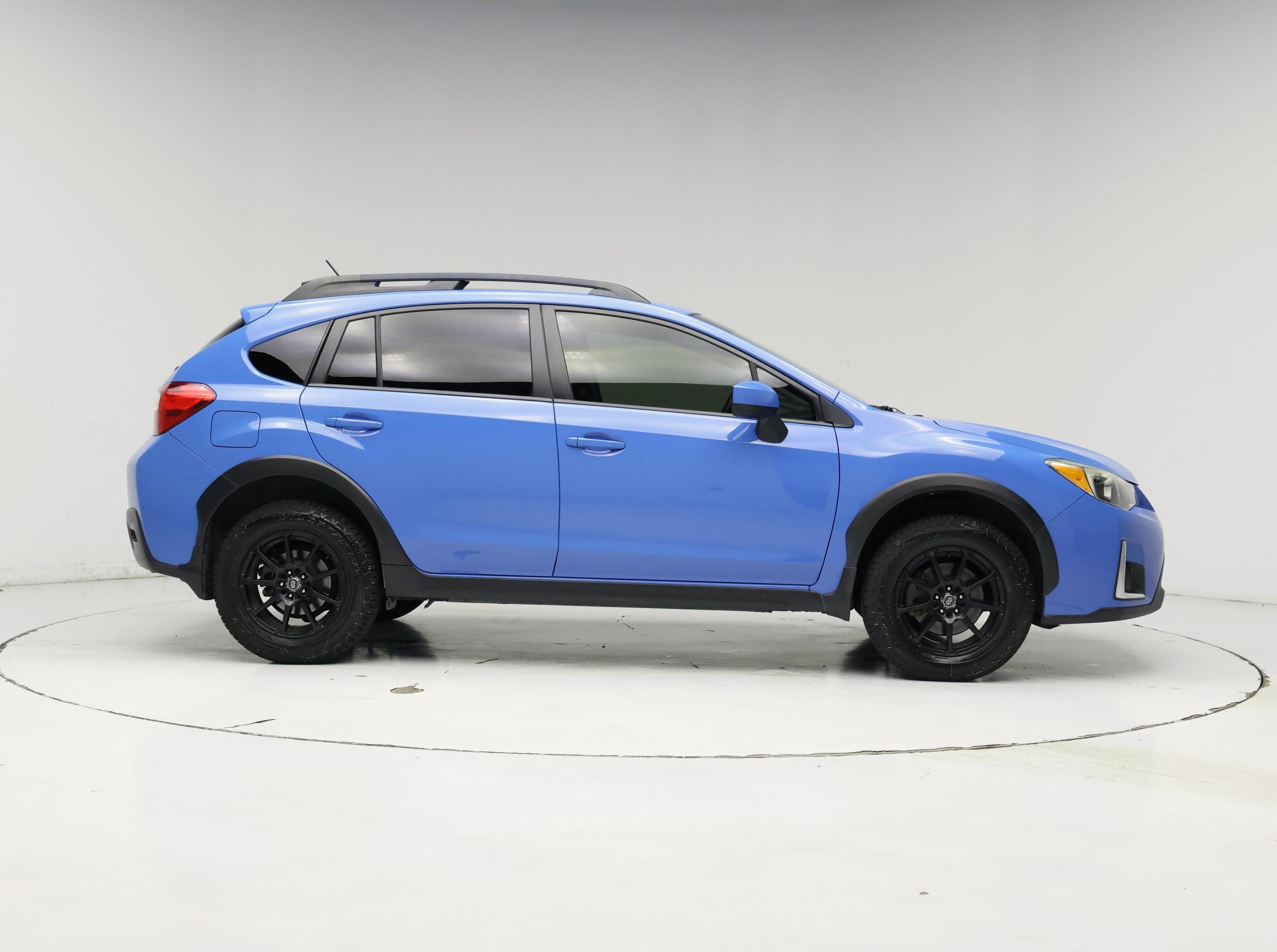 Thumbnail: 2017 Subaru Crosstrek - 7