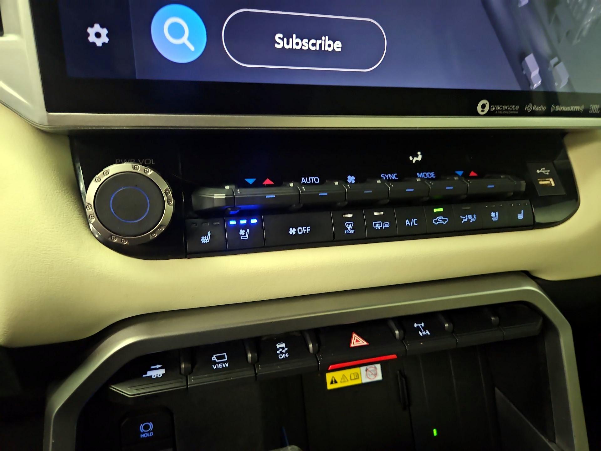 Thumbnail: 2022 Toyota Tundra - 16