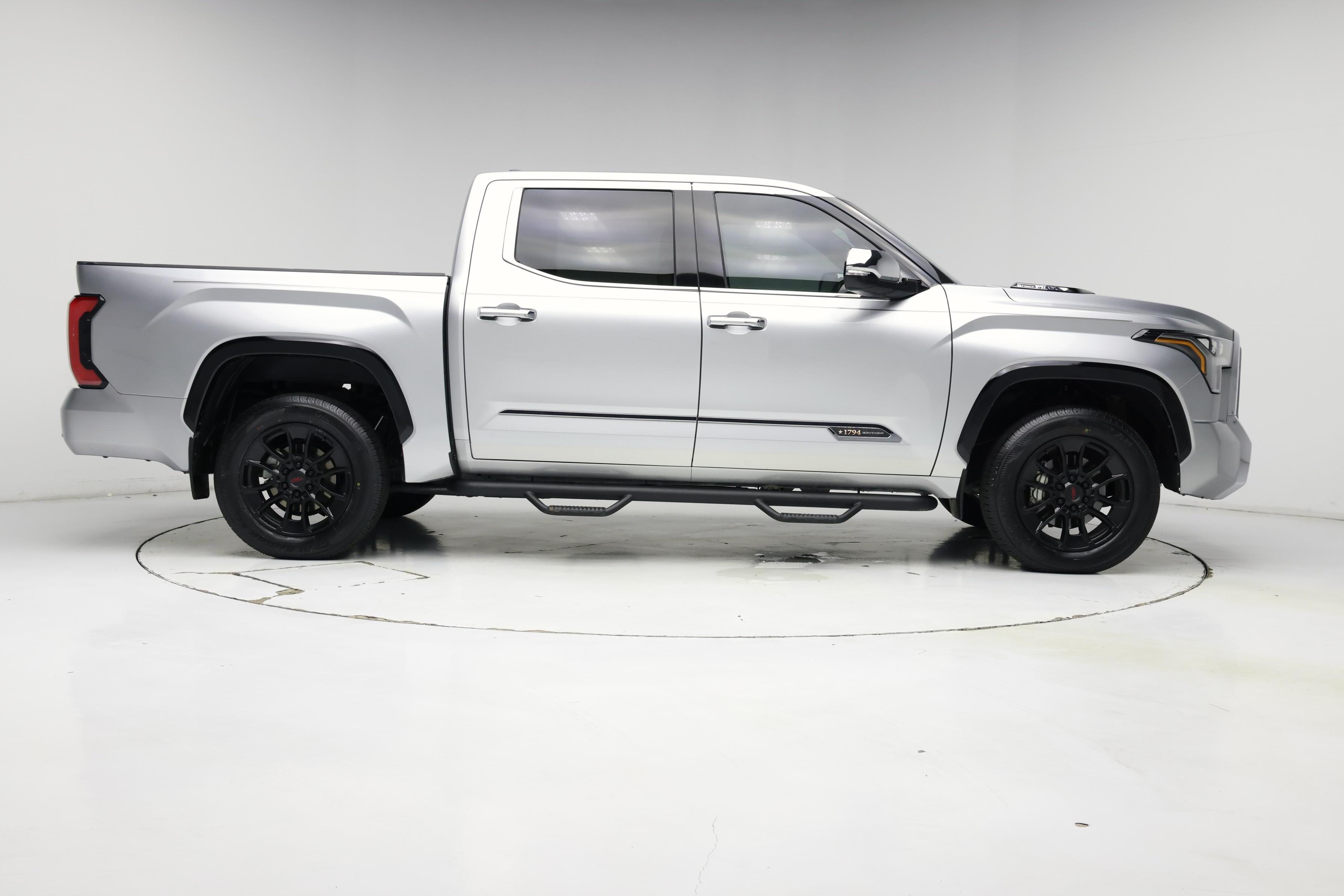 Thumbnail: 2022 Toyota Tundra - 7