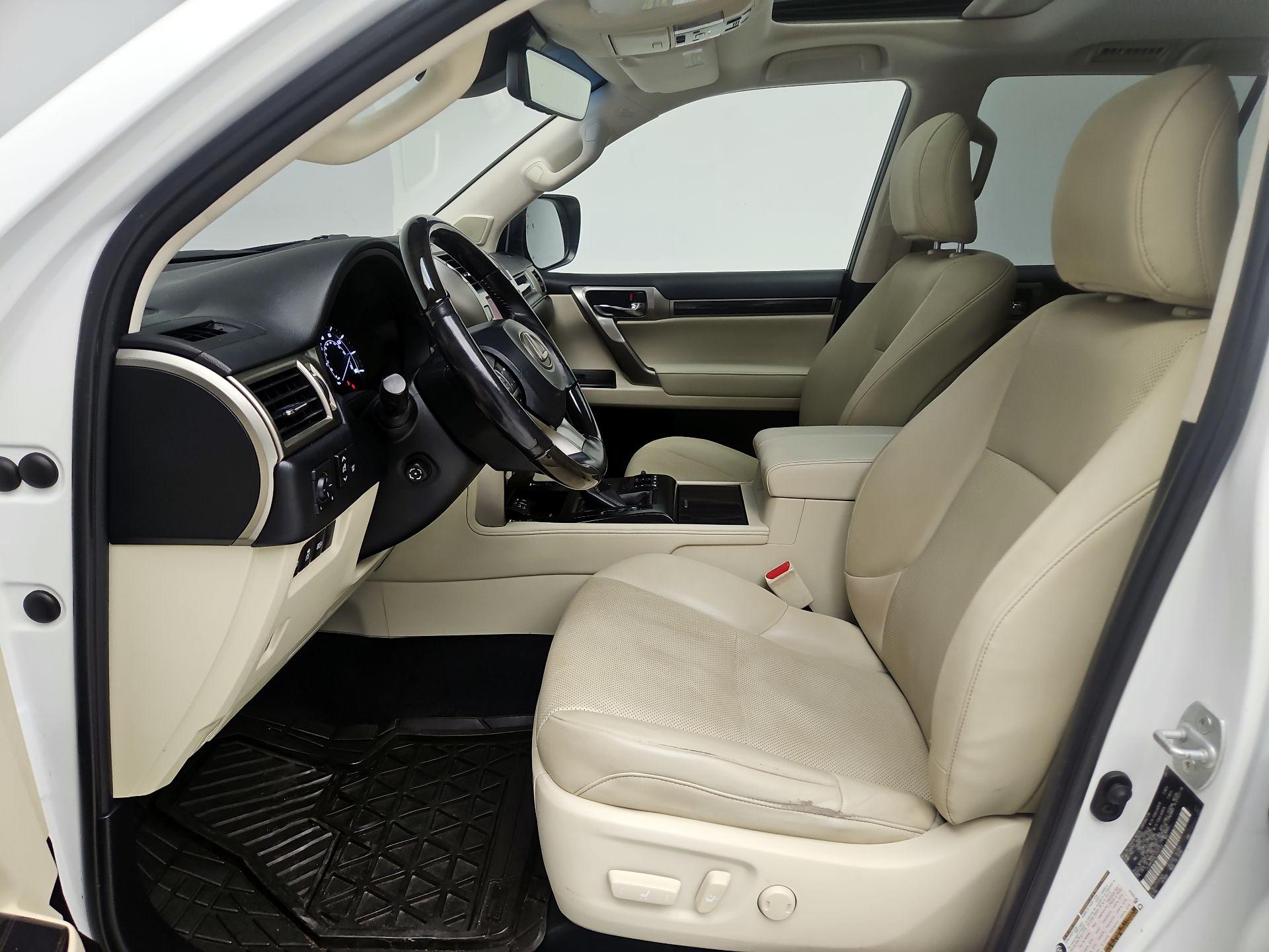 Thumbnail: 2020 Lexus GX - 11