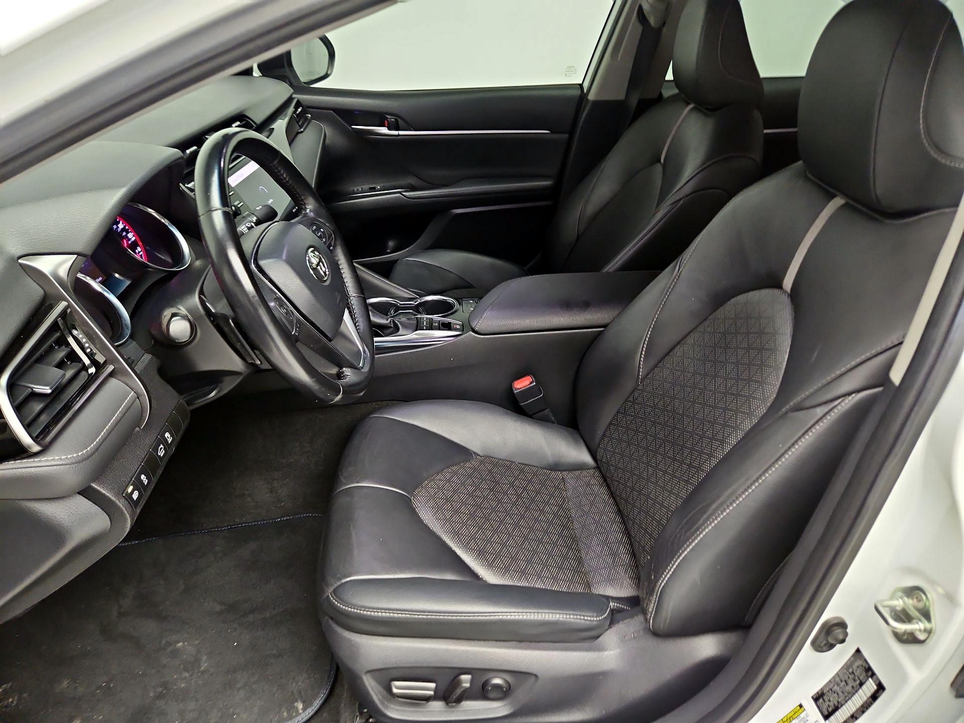 Thumbnail: 2019 Toyota Camry - 11