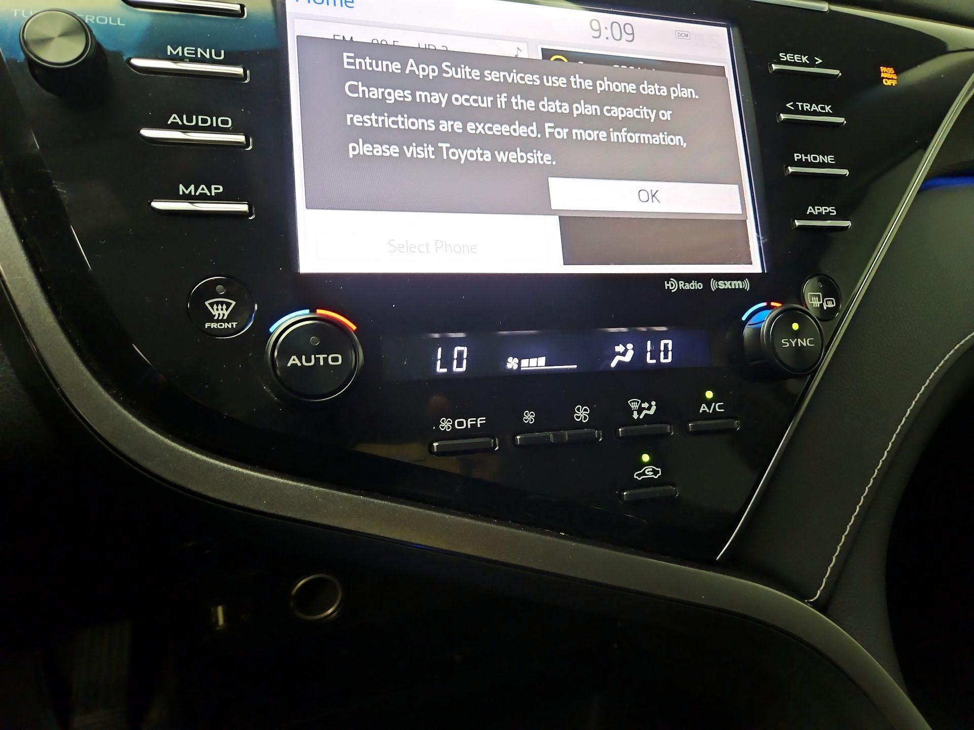 Thumbnail: 2019 Toyota Camry - 16