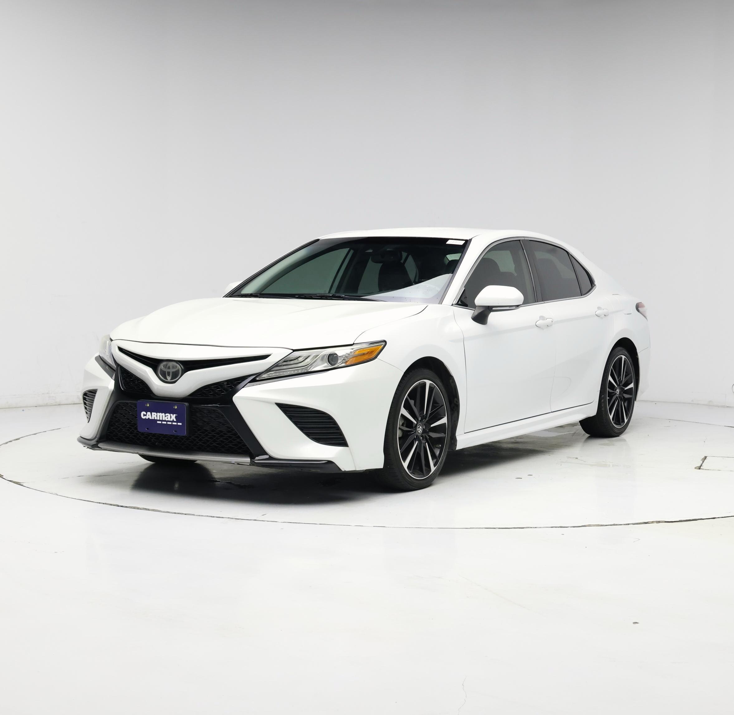 Thumbnail: 2019 Toyota Camry - 4