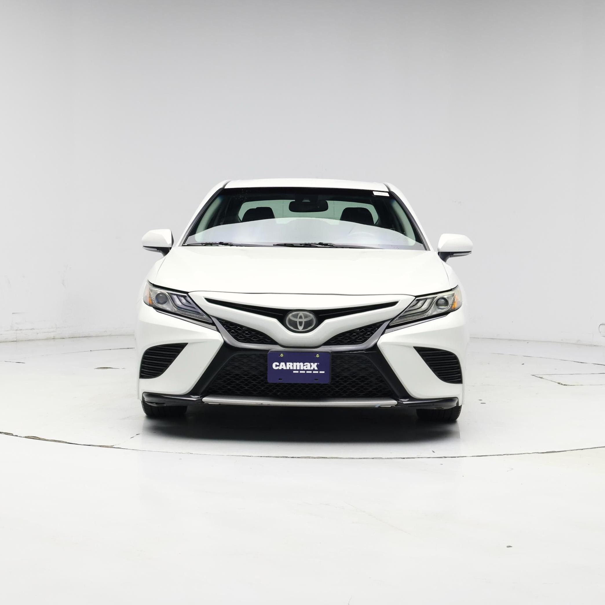 Thumbnail: 2019 Toyota Camry - 5